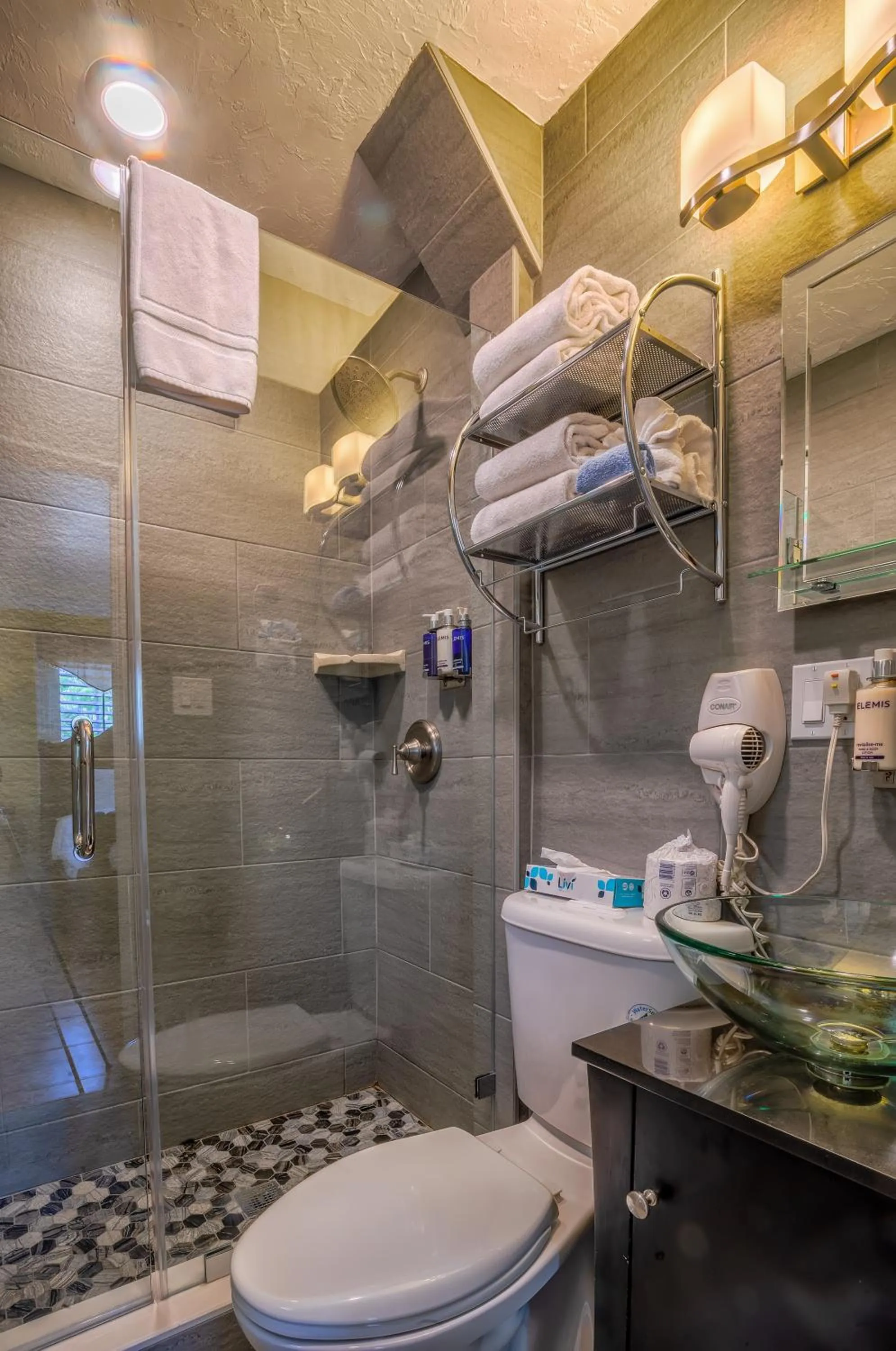 Bathroom in Duval Inn - Key West