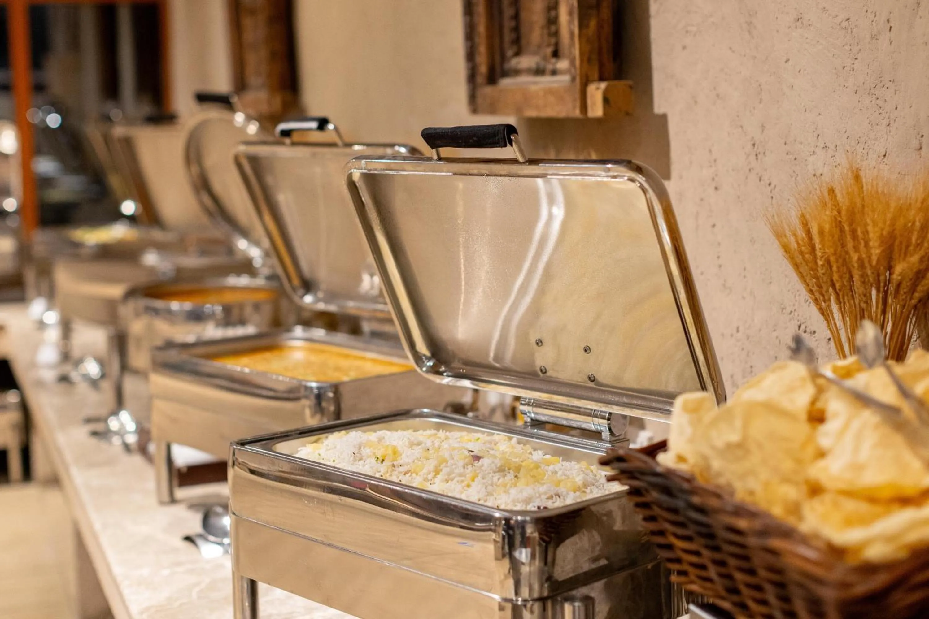 Restaurant/places to eat in Thousand Nights Camp