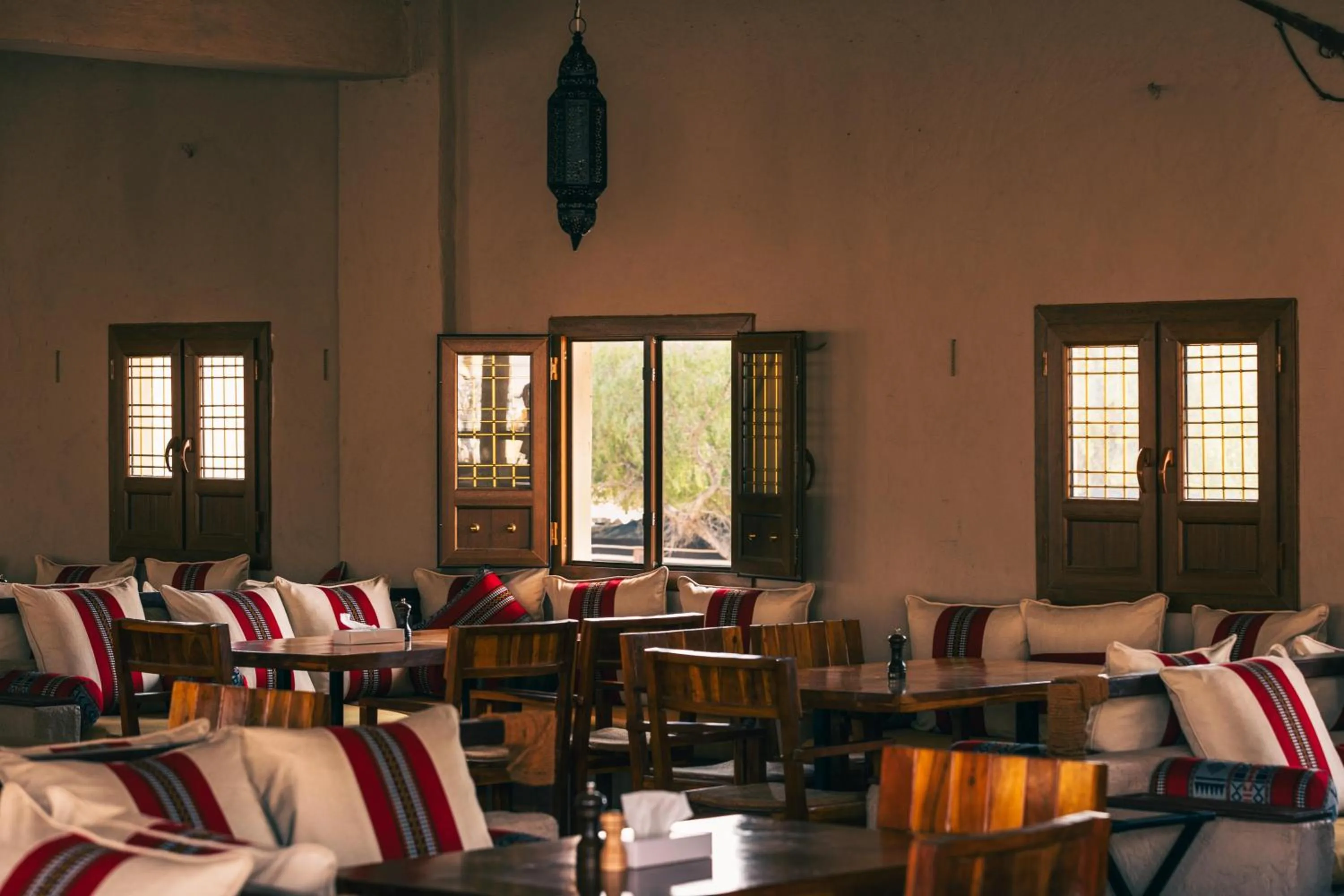 Restaurant/places to eat in Thousand Nights Camp