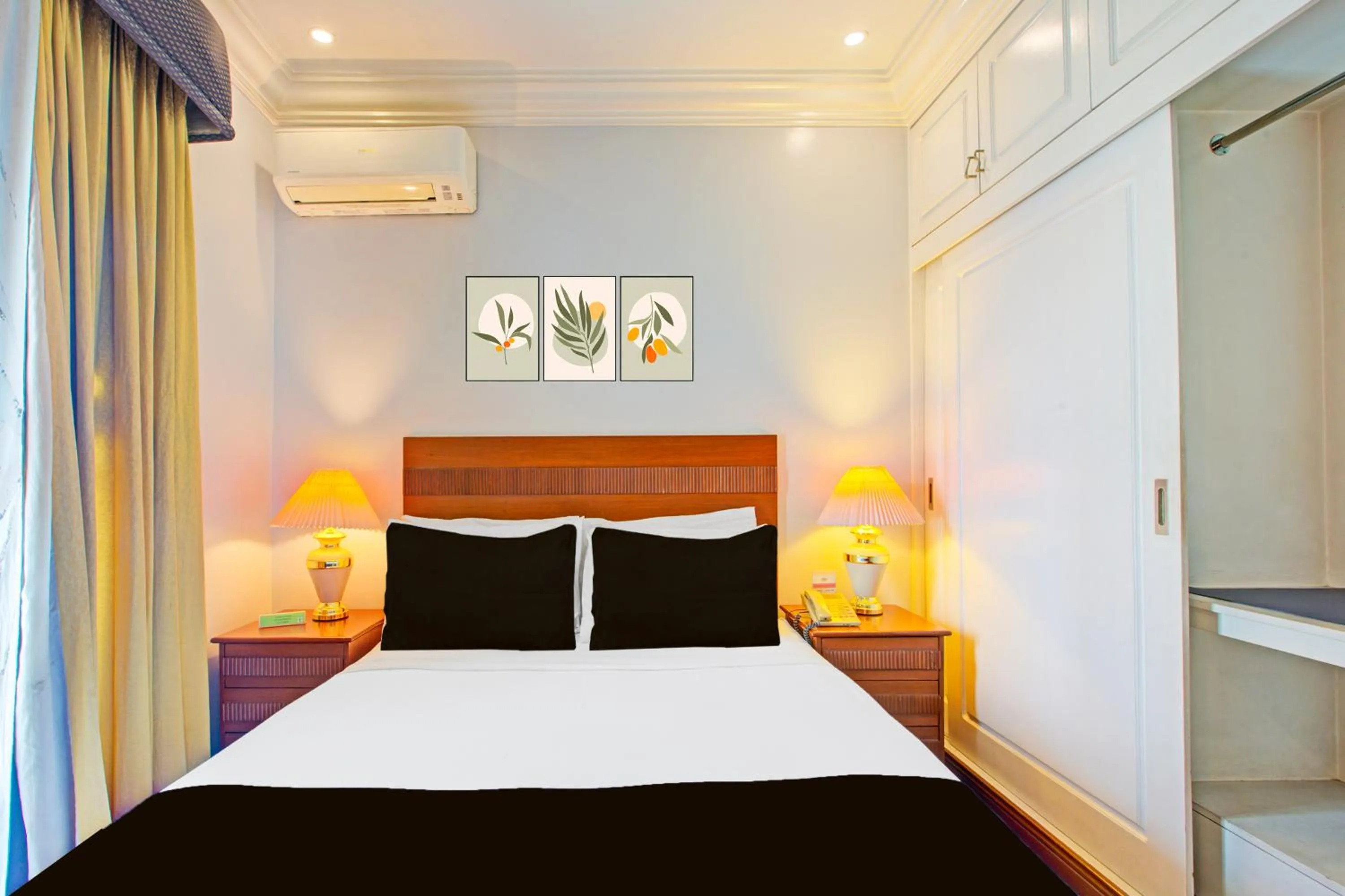 Bedroom, Bed in Townhouse OAK Makati Manila Near PNR Pasay Evangelista formerly VIP Suites