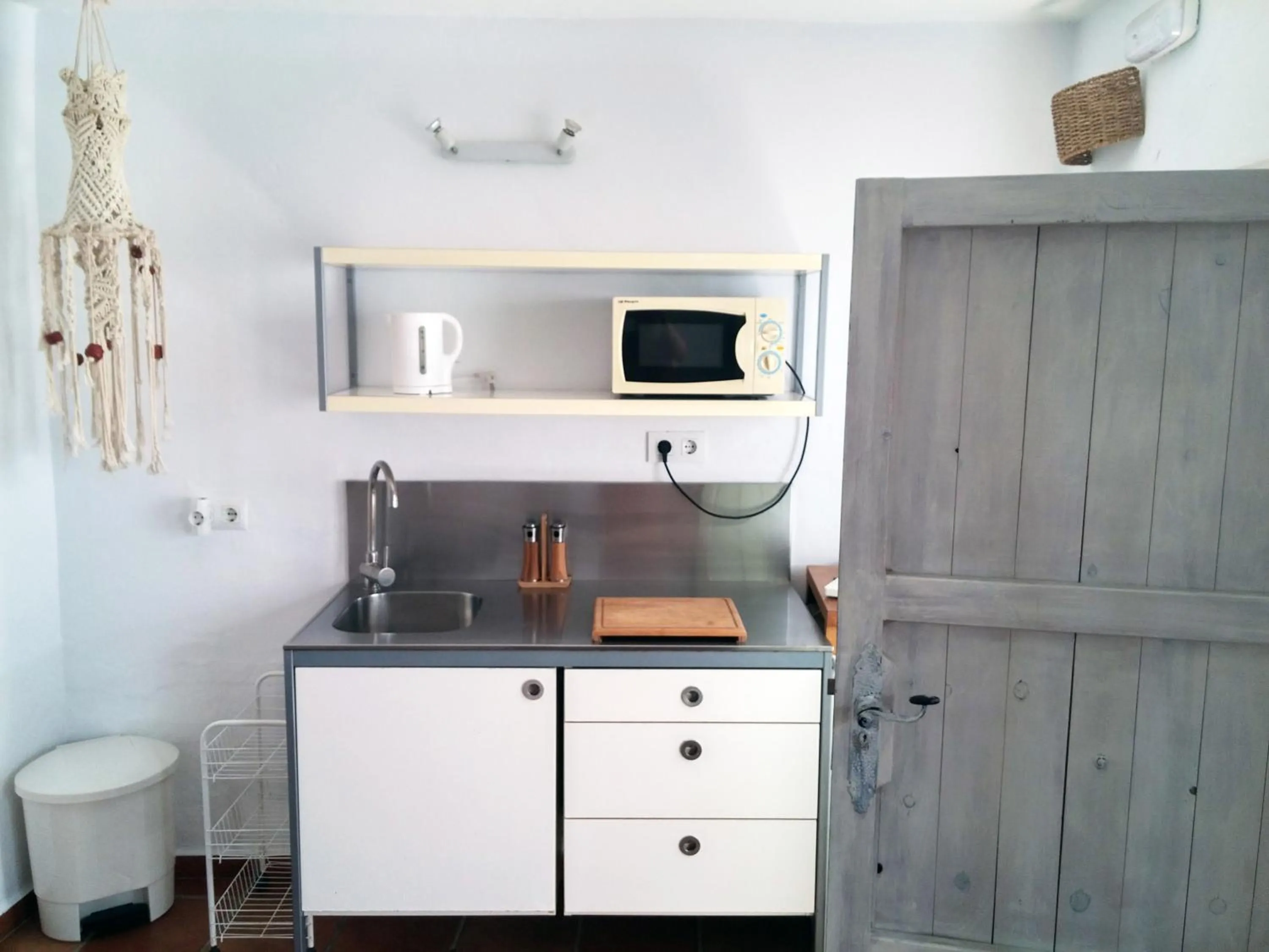 Kitchen or kitchenette in Bungalows Los Castillejos