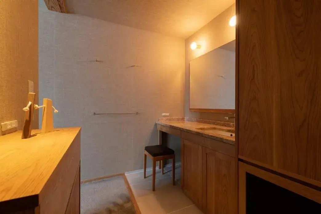 Moderate Twin Room with Shared Bathroom - Non-Smoking in Asahidake Yumoto Yukomanso Moderate Twin Room with Shared Bathroom - Non-Smoking in Asahidake Yumoto Yukomanso