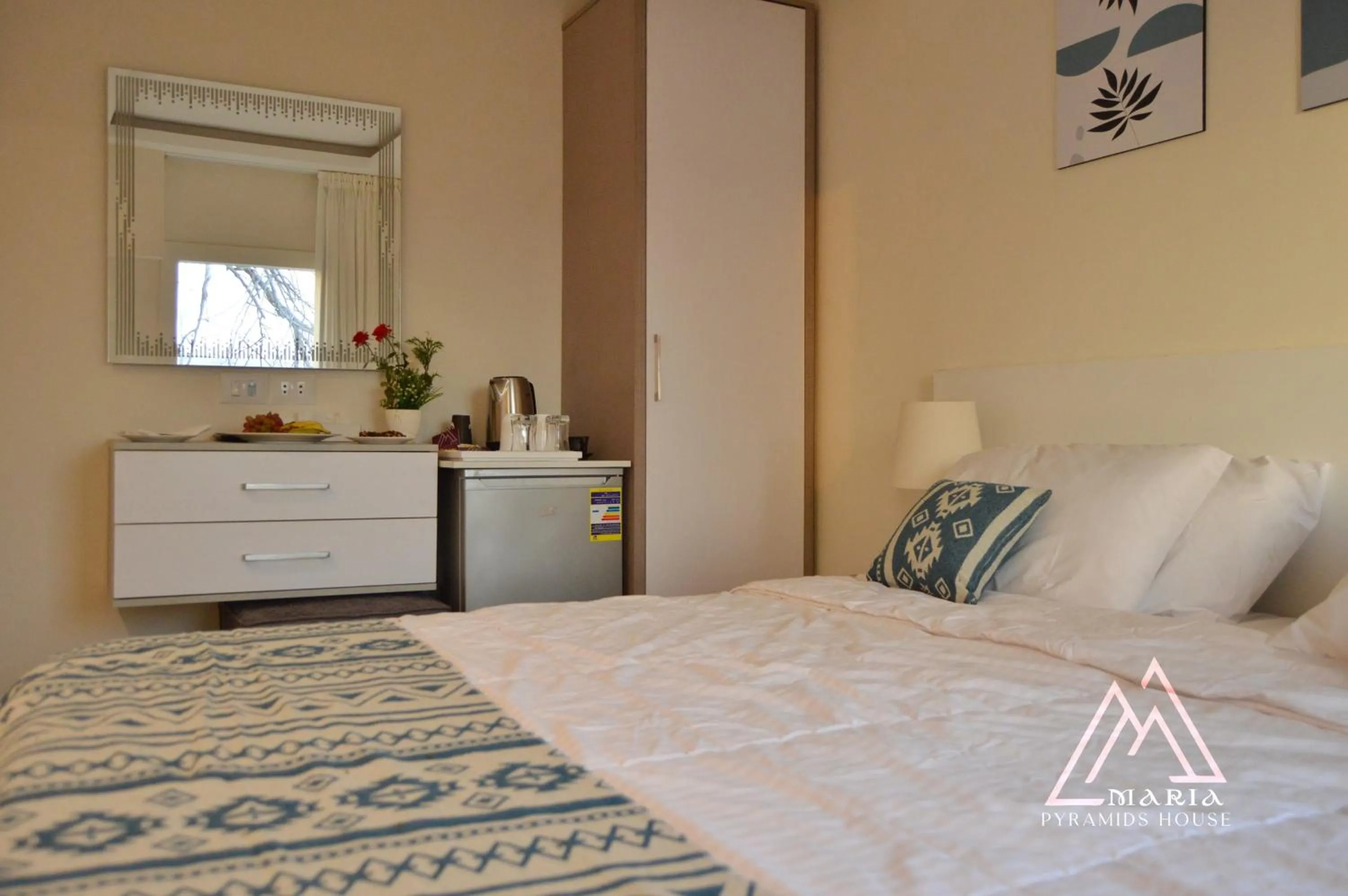 Bed in Maria Pyramids House