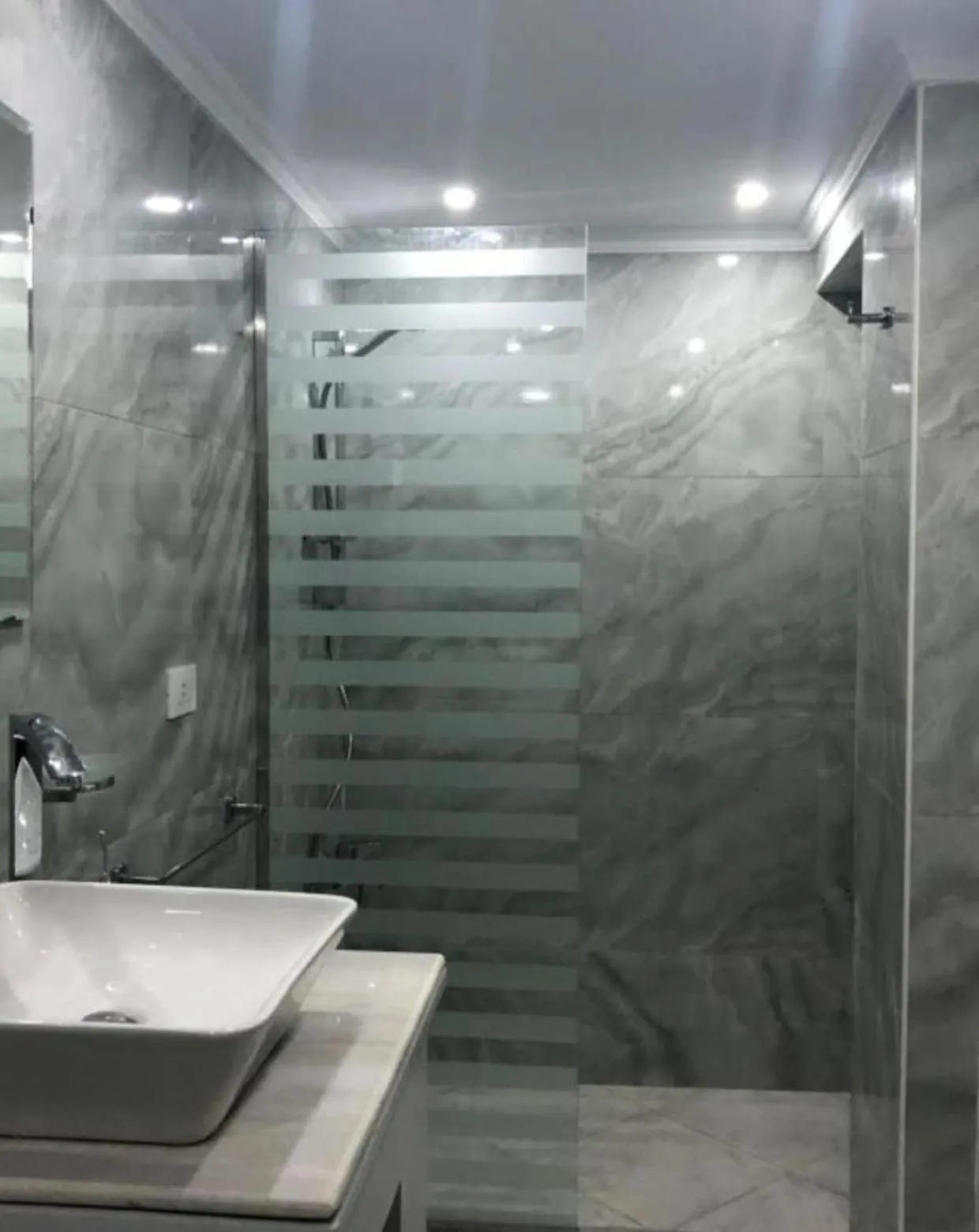 Shower in Maria Pyramids House