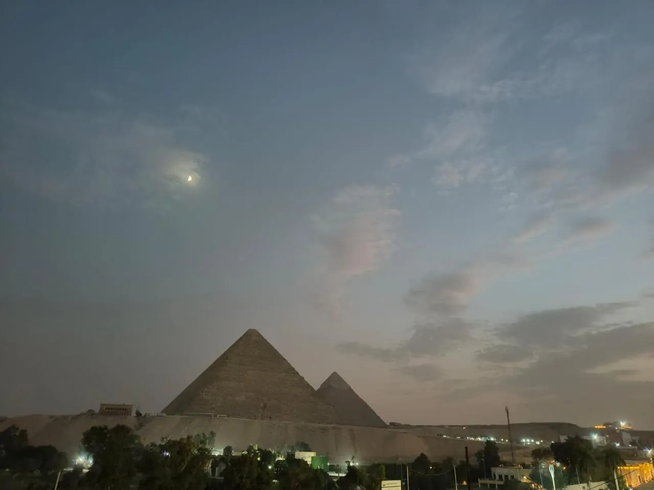 Night in Maria Pyramids House