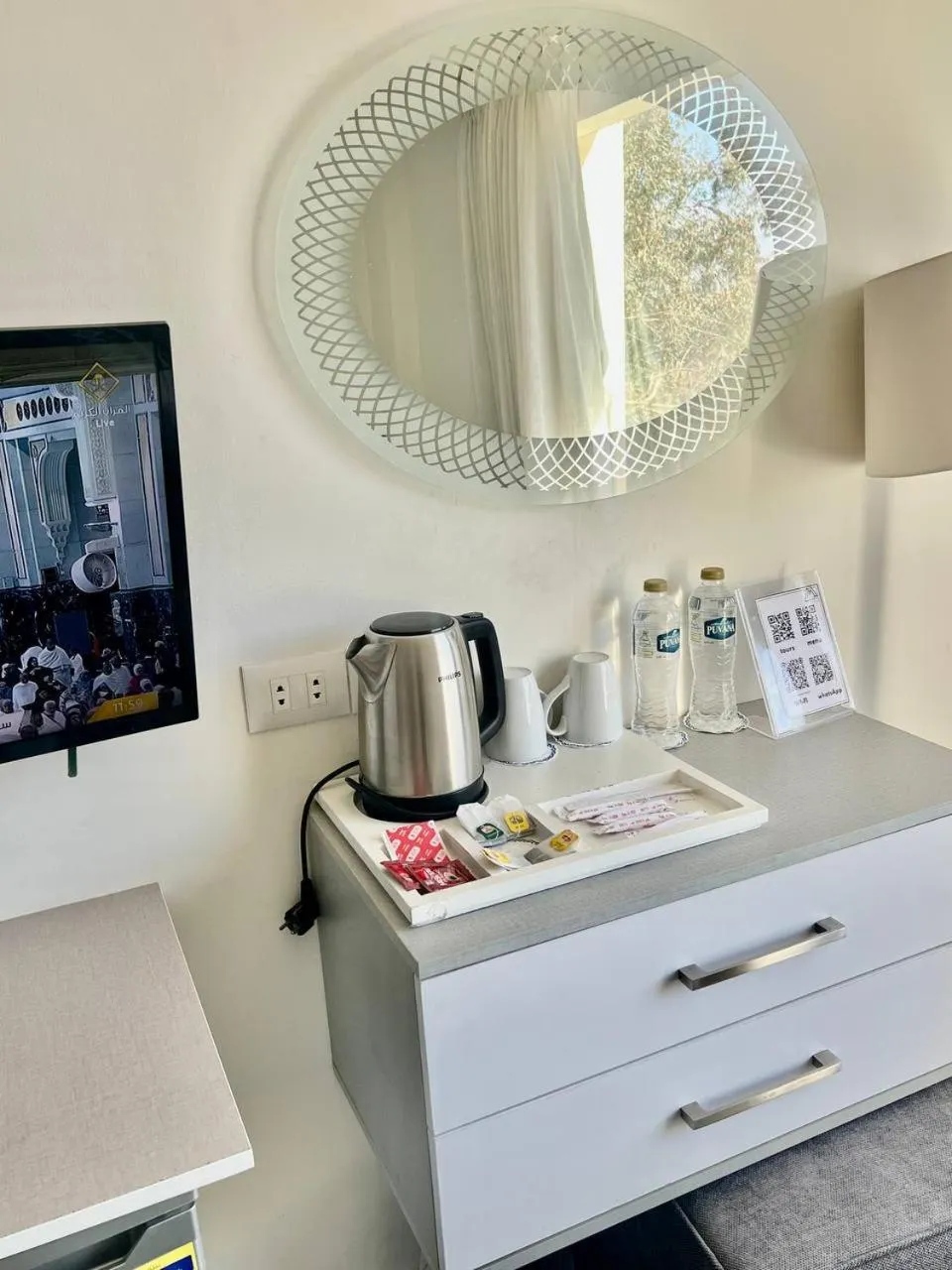 Coffee/tea facilities in Maria Pyramids House