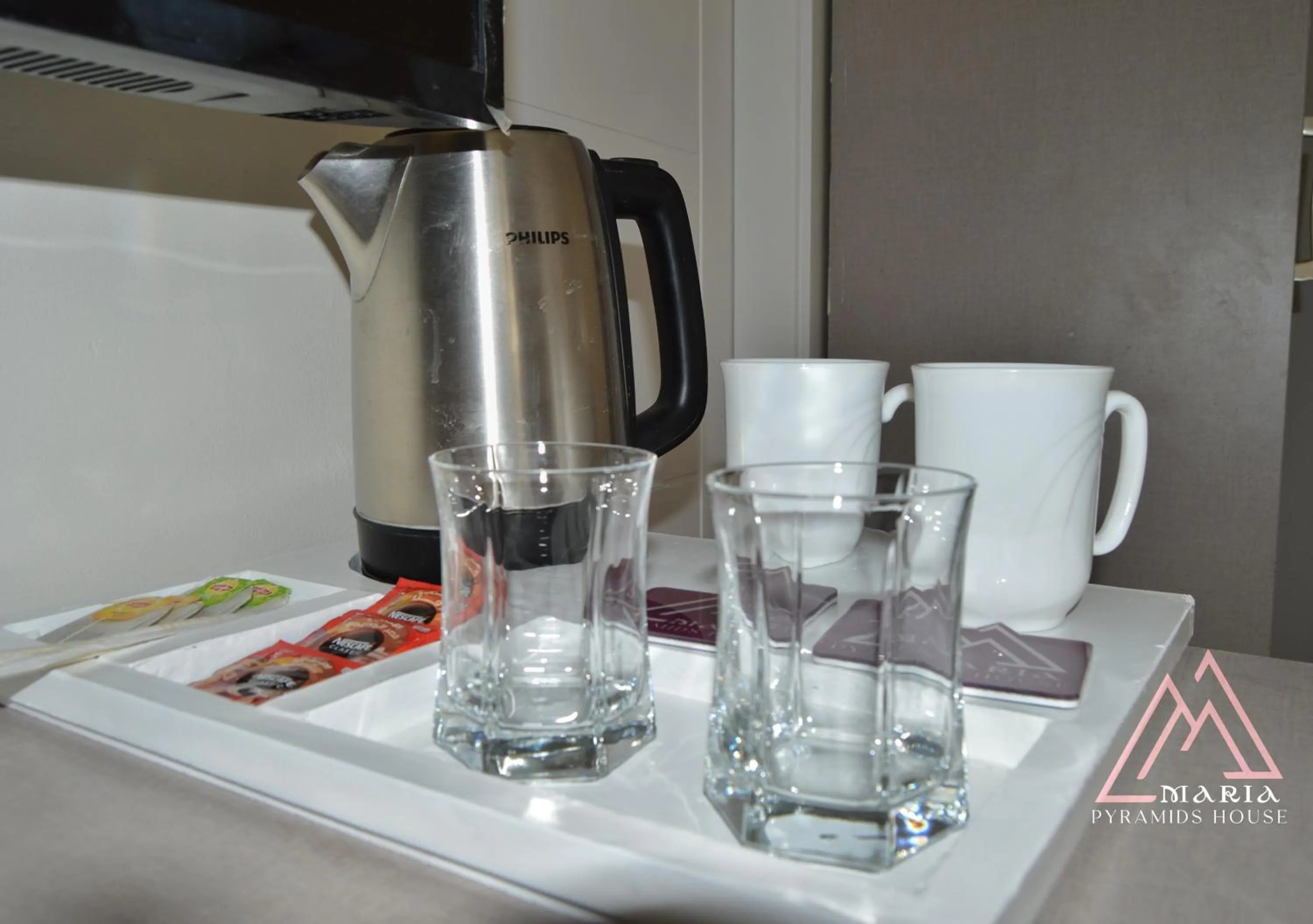 Coffee/tea facilities in Maria Pyramids House
