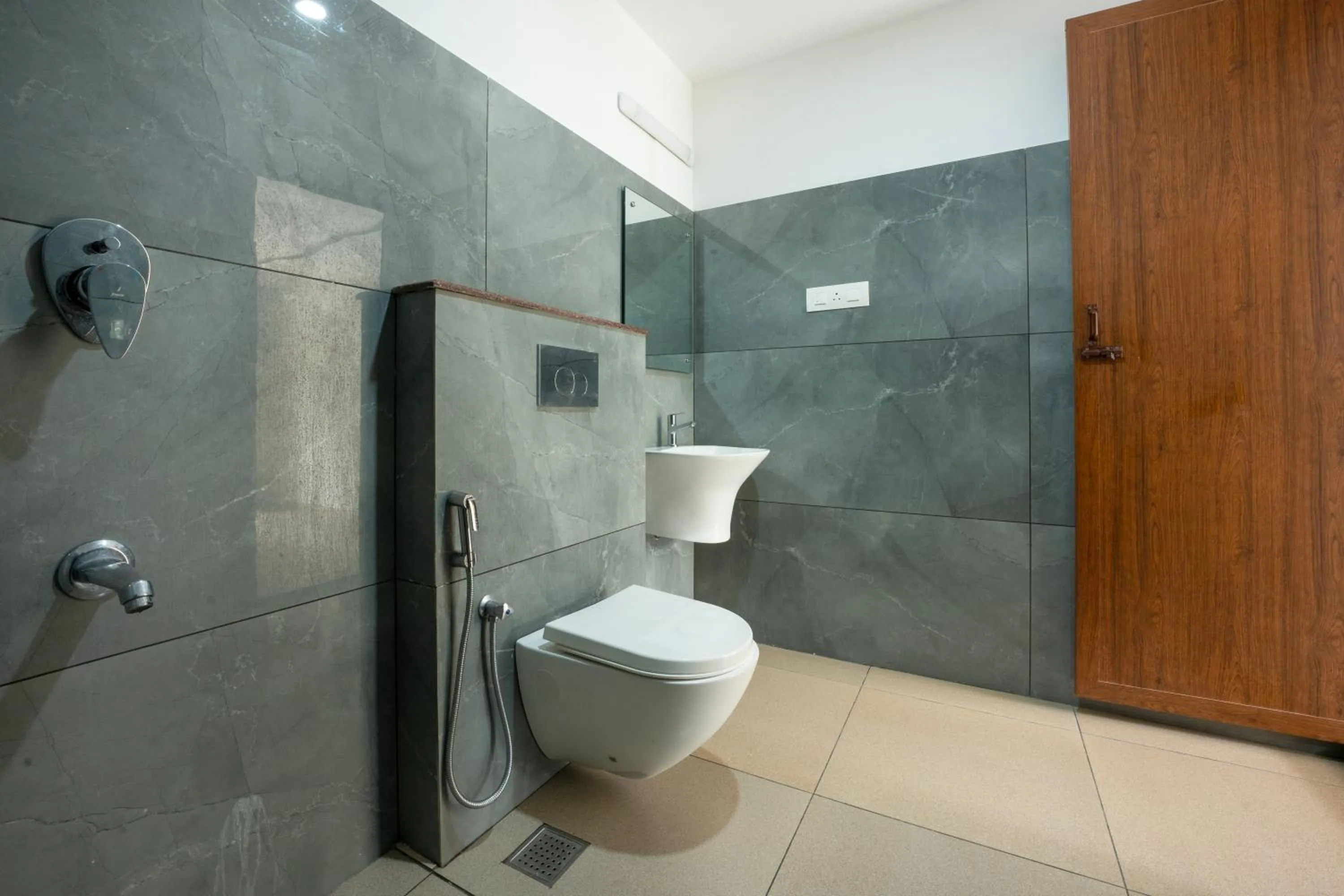 Bathroom in Span Avenue