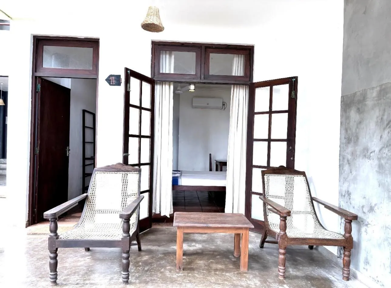 Curry Bowl Restaurant & Turtles Rest