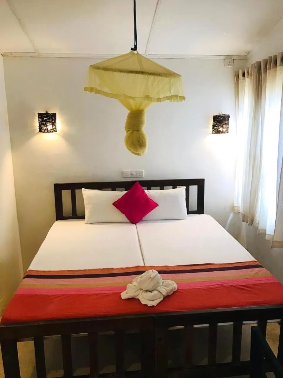 Bed in Curry Bowl Restaurant & Turtles Rest