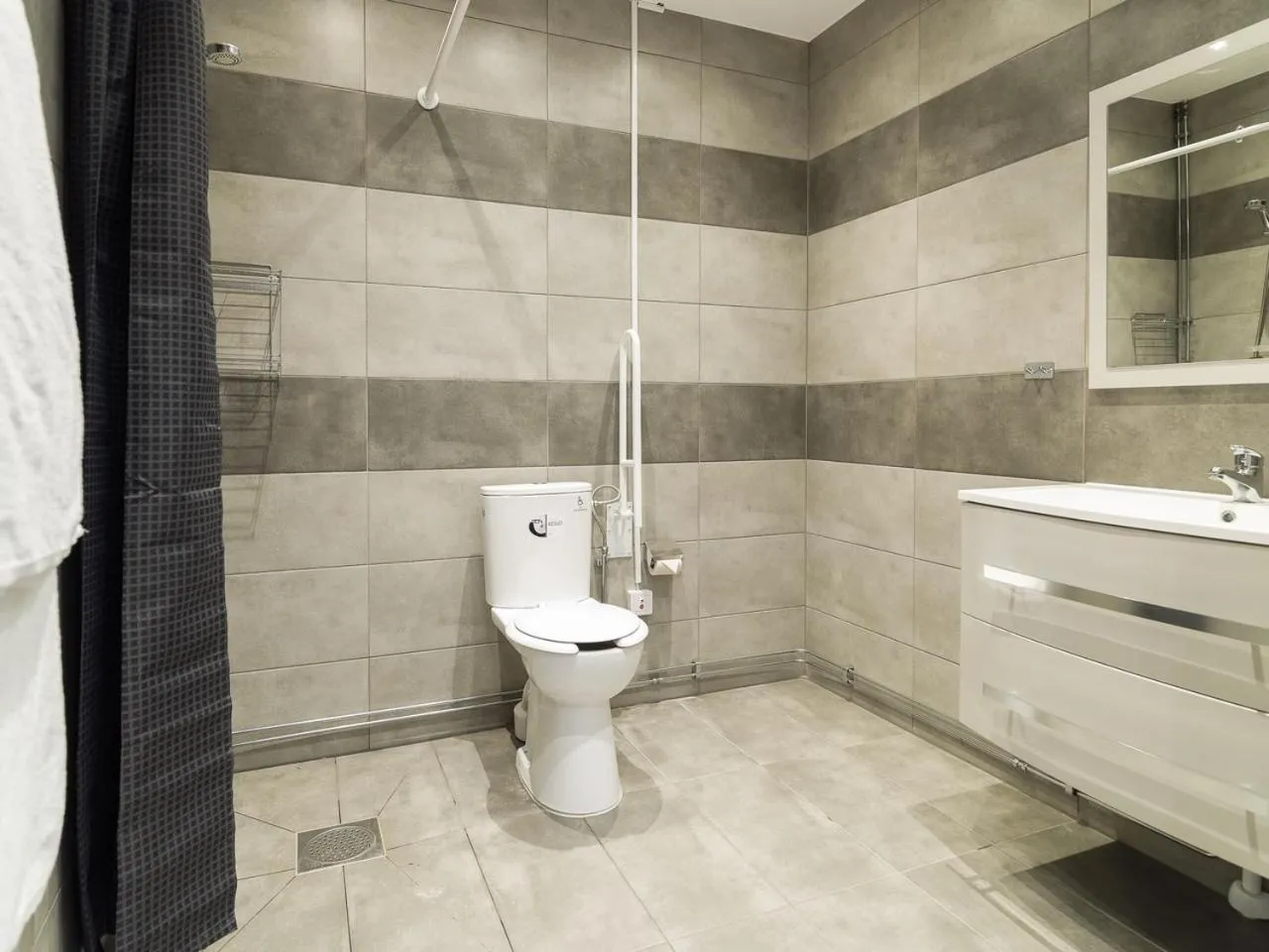 Shower in Stockholm Smart Stay