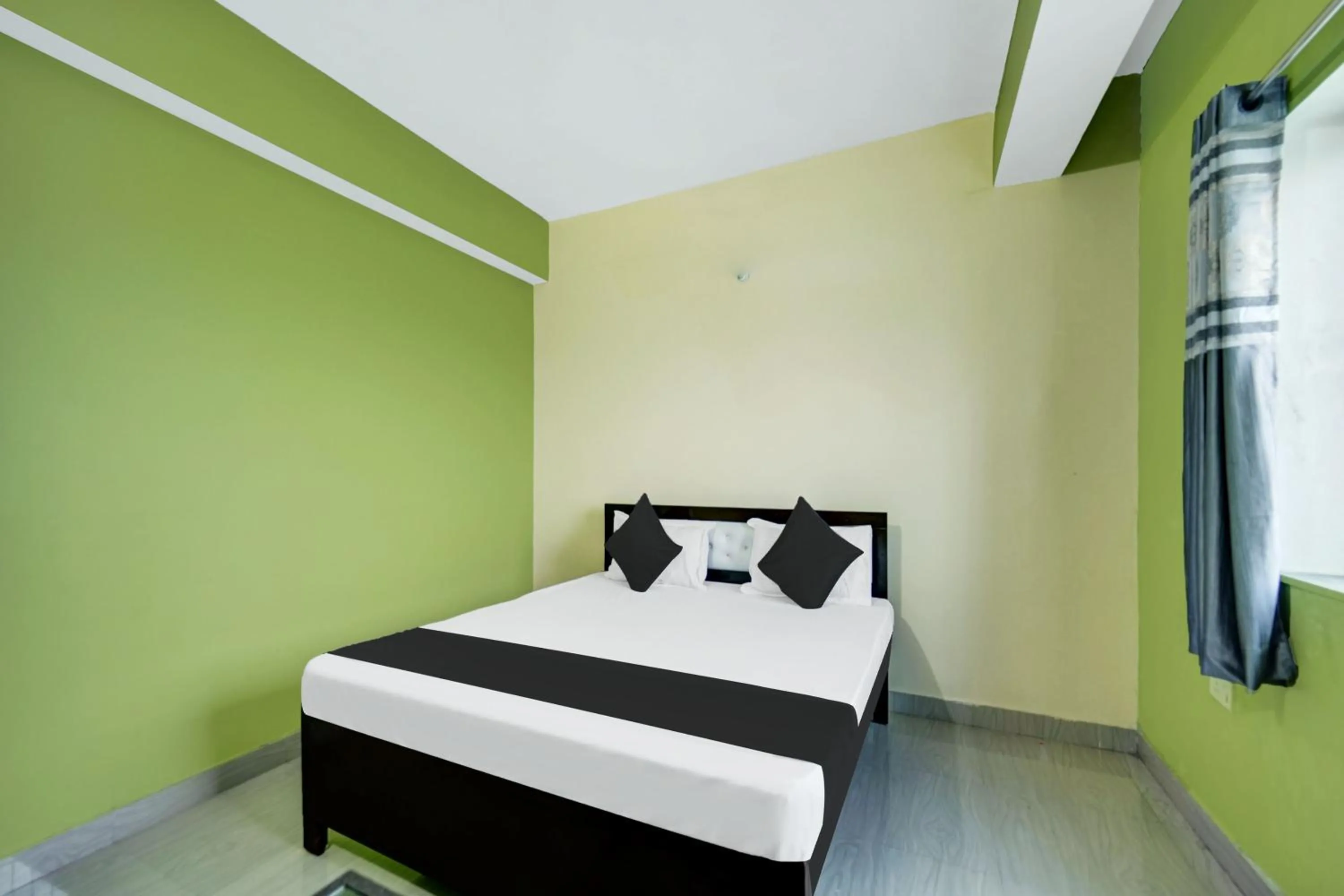 Bed in Hotel Johar Inn