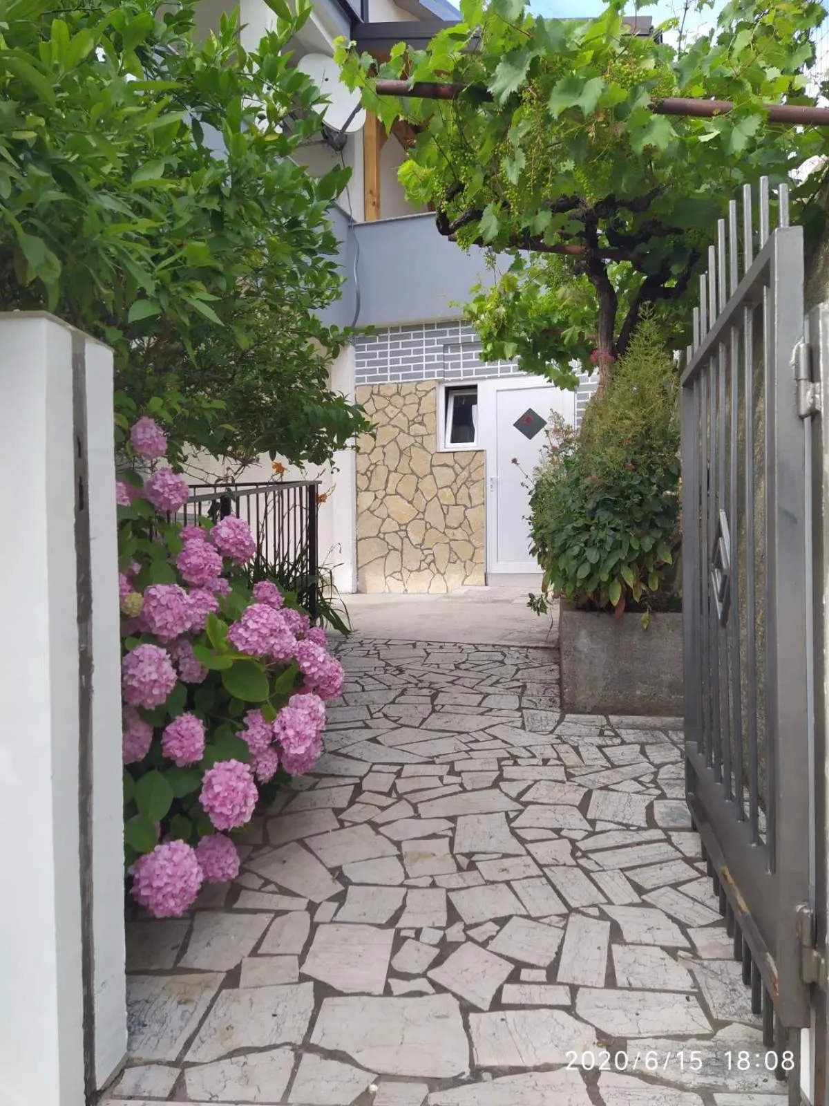 Facade/entrance in Apartment Valeria