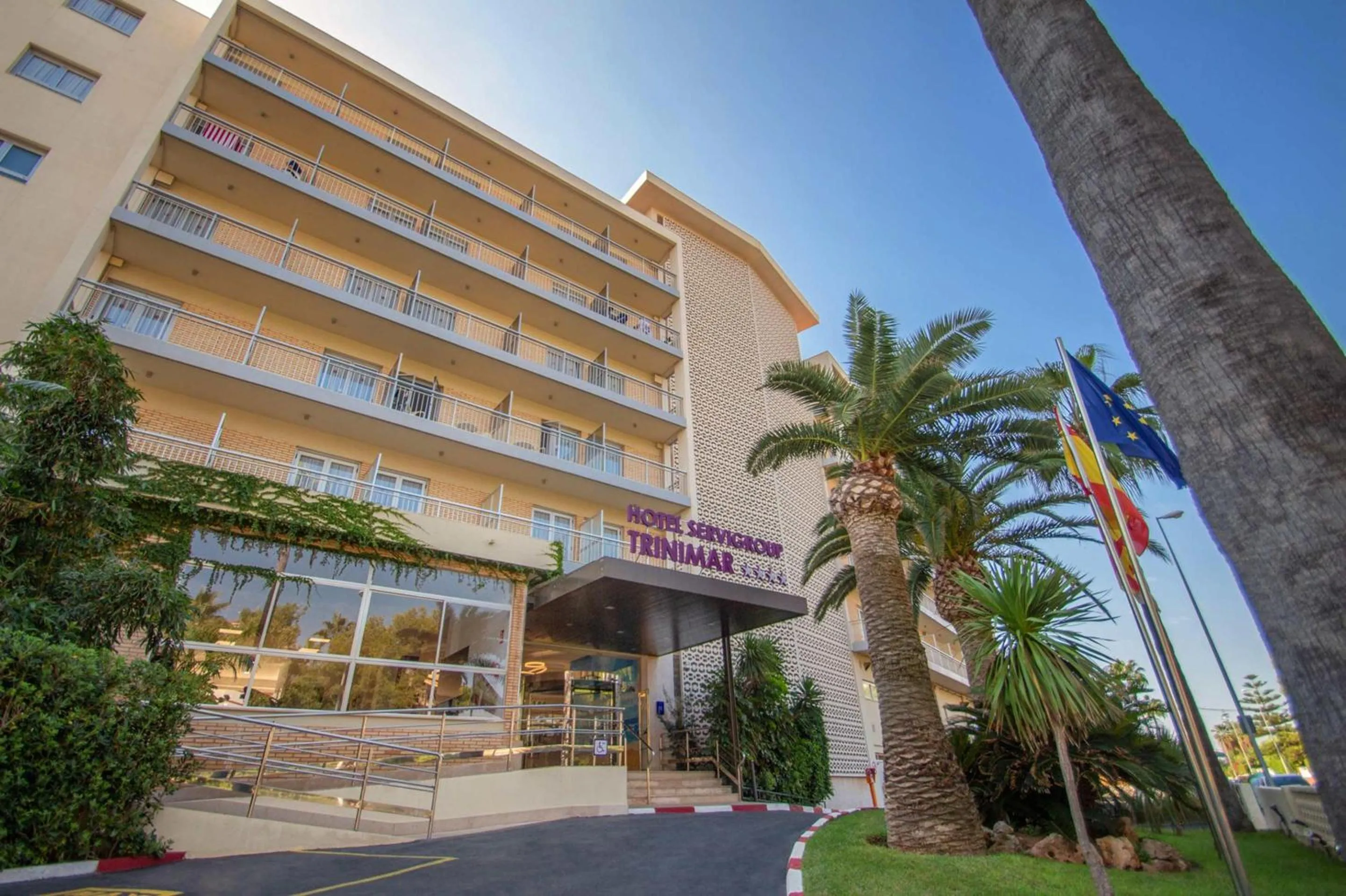 Property building in Hotel Servigroup Trinimar