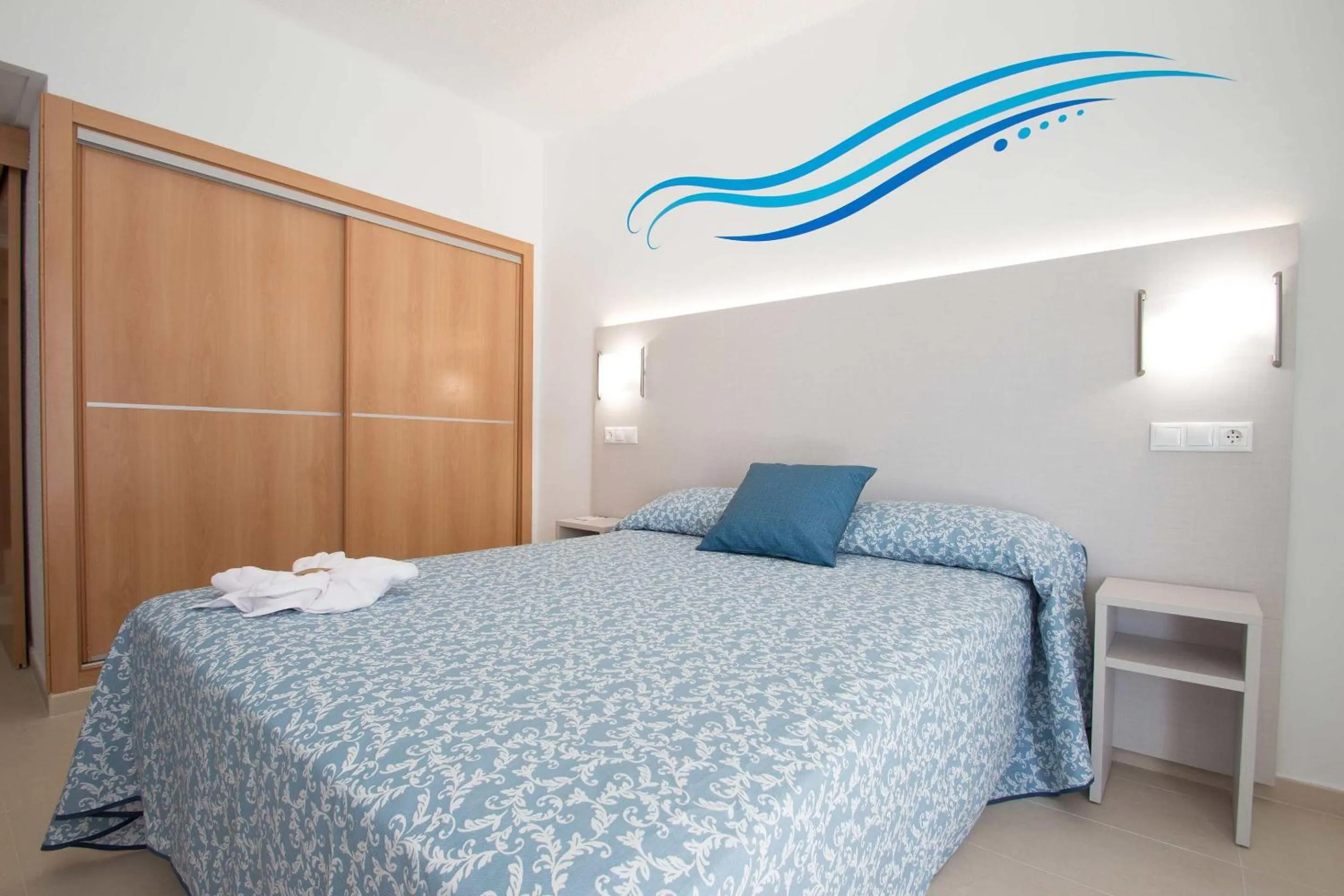 Photo of the whole room, Bed in Hotel Servigroup Trinimar