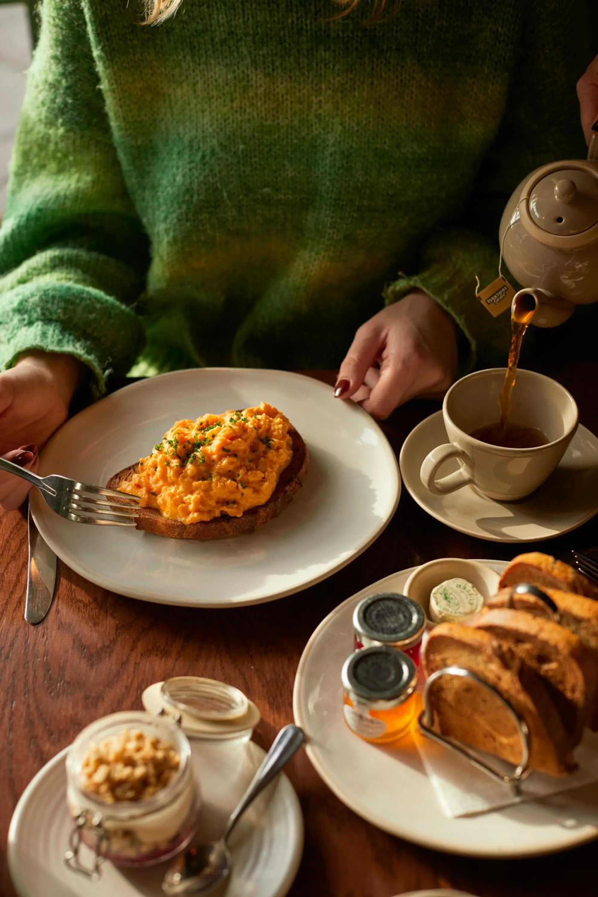Breakfast in The Coat and Bear - A Heartwood Inn