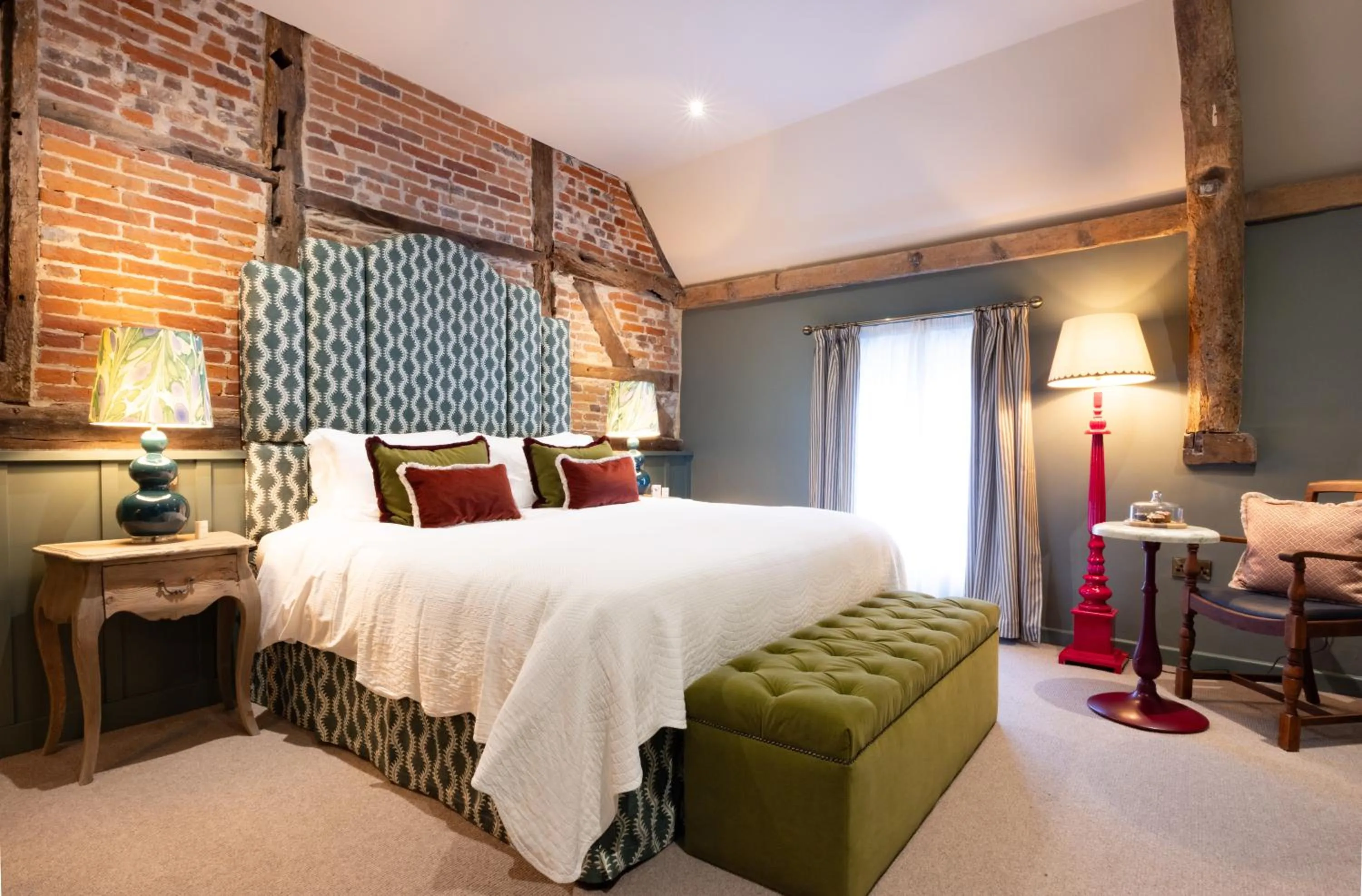 Bedroom, Bed in The Coat and Bear - A Heartwood Inn