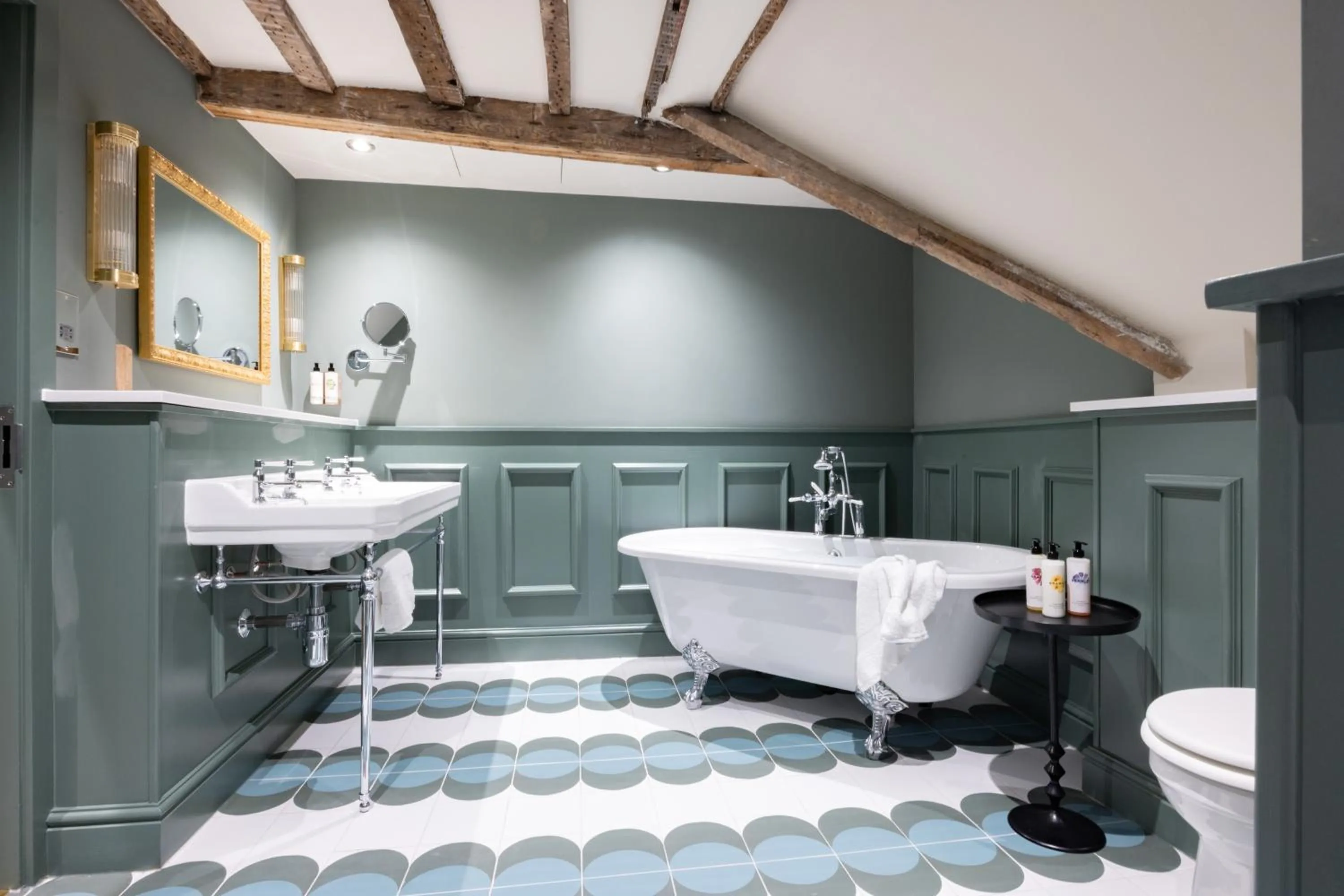 Bathroom in The Coat and Bear - A Heartwood Inn