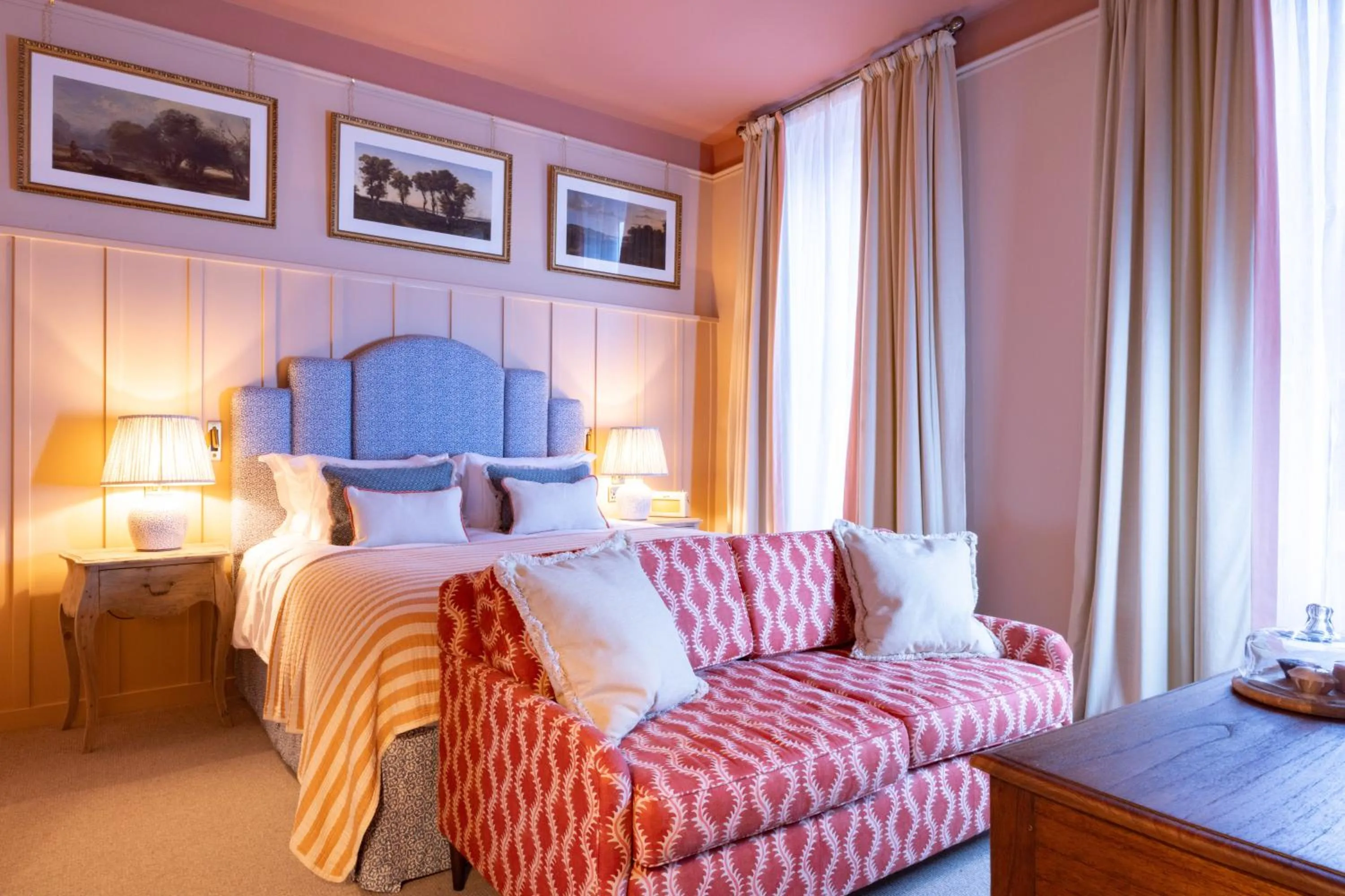 Bedroom, Bed in The Coat and Bear - A Heartwood Inn
