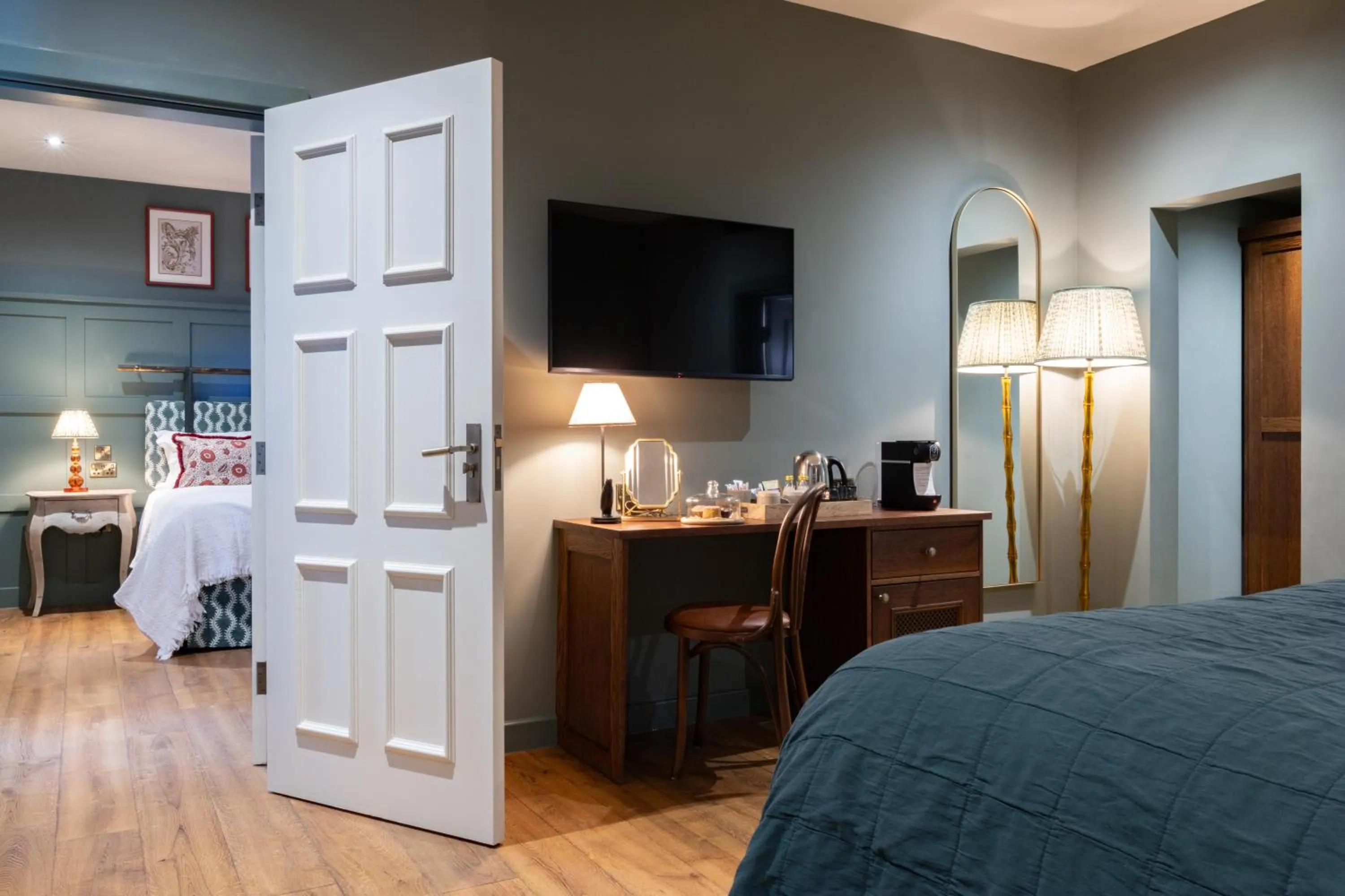 Bedroom, Bed in The Coat and Bear - A Heartwood Inn