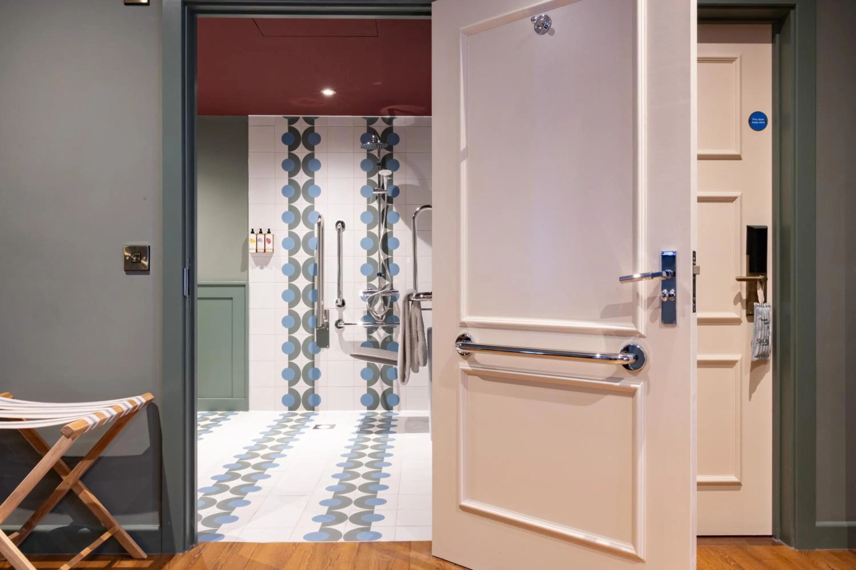 Bathroom in The Coat and Bear - A Heartwood Inn