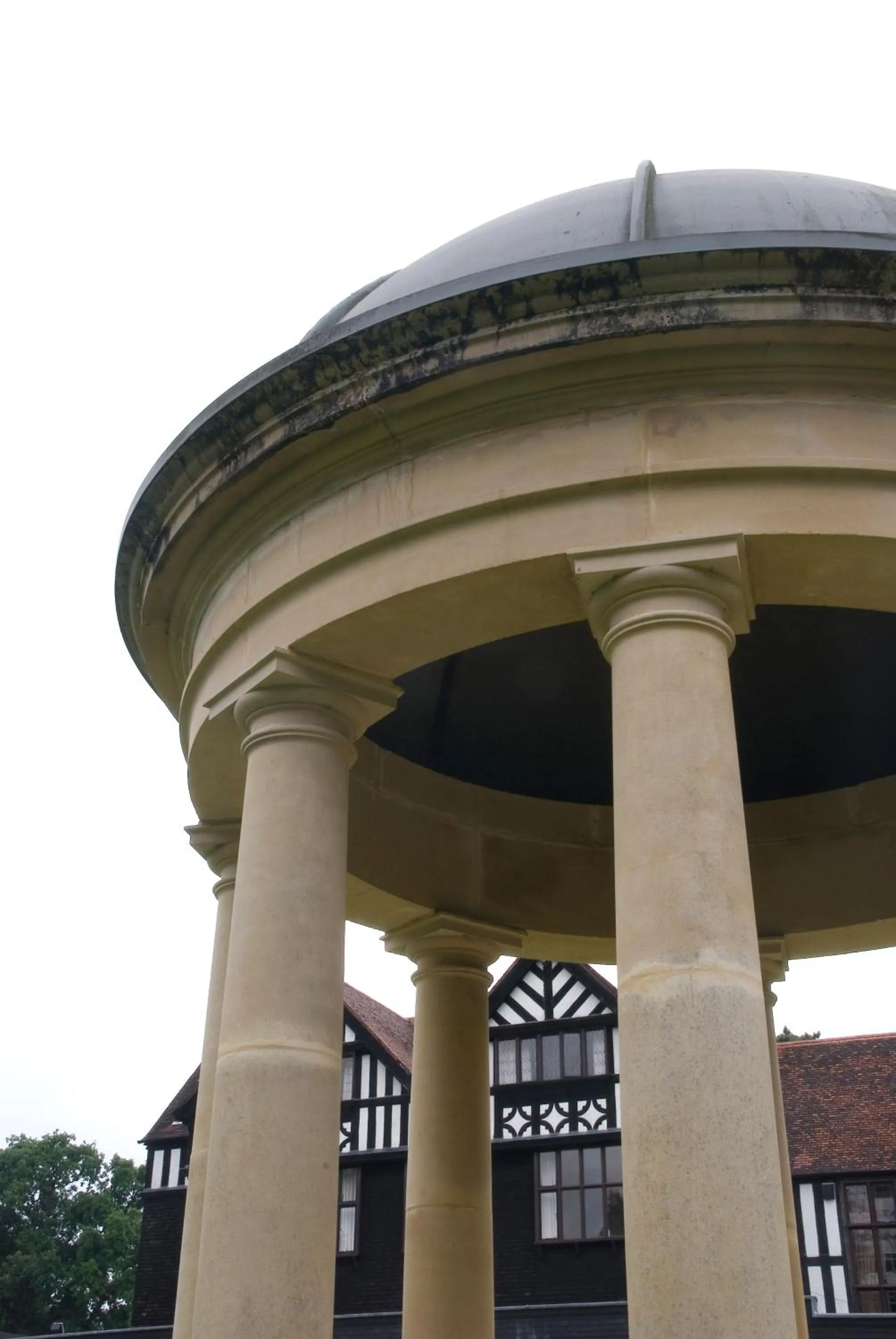 Facade/entrance in Royal Court Hotel