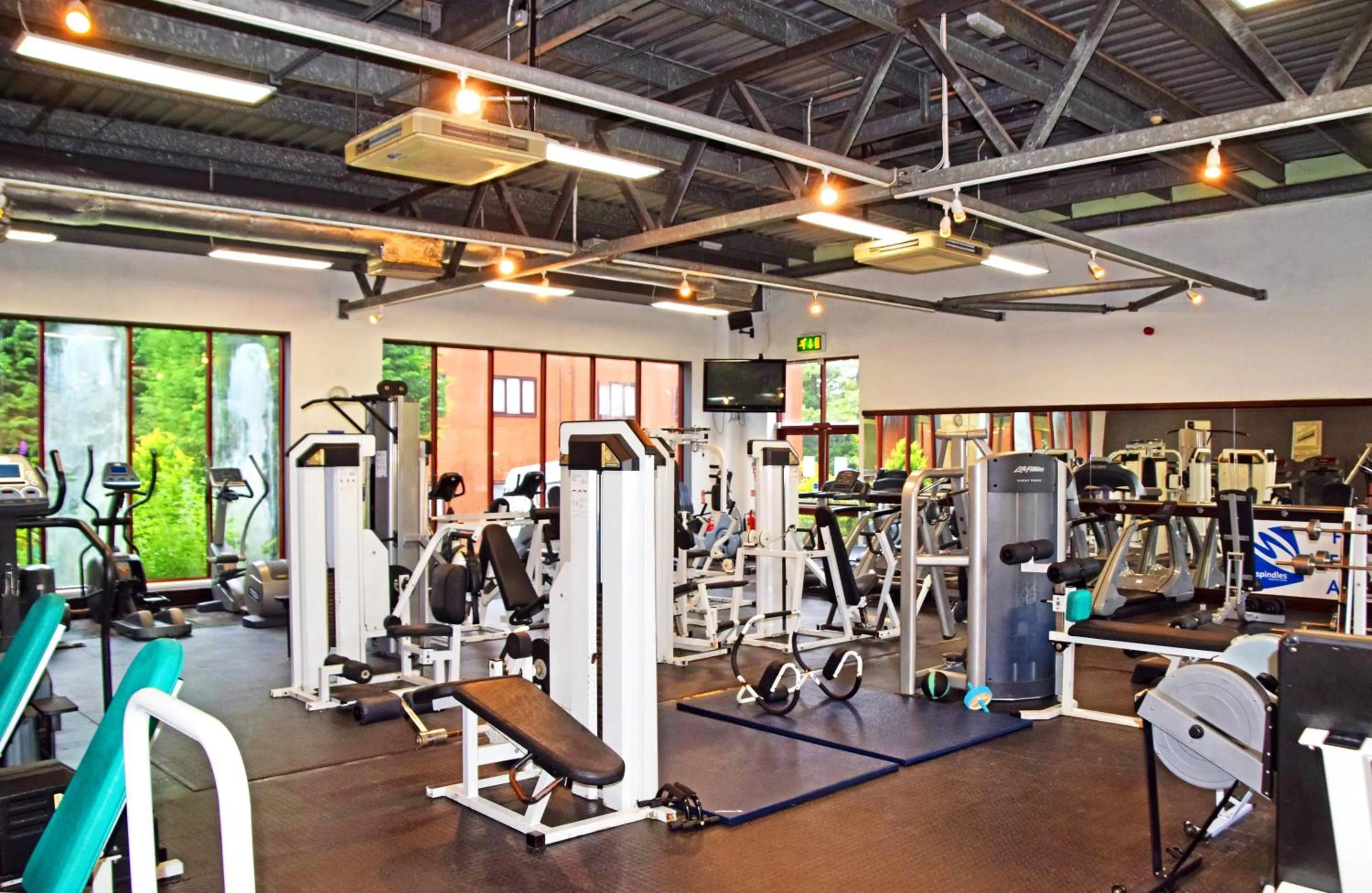 Fitness centre/facilities in Royal Court Hotel