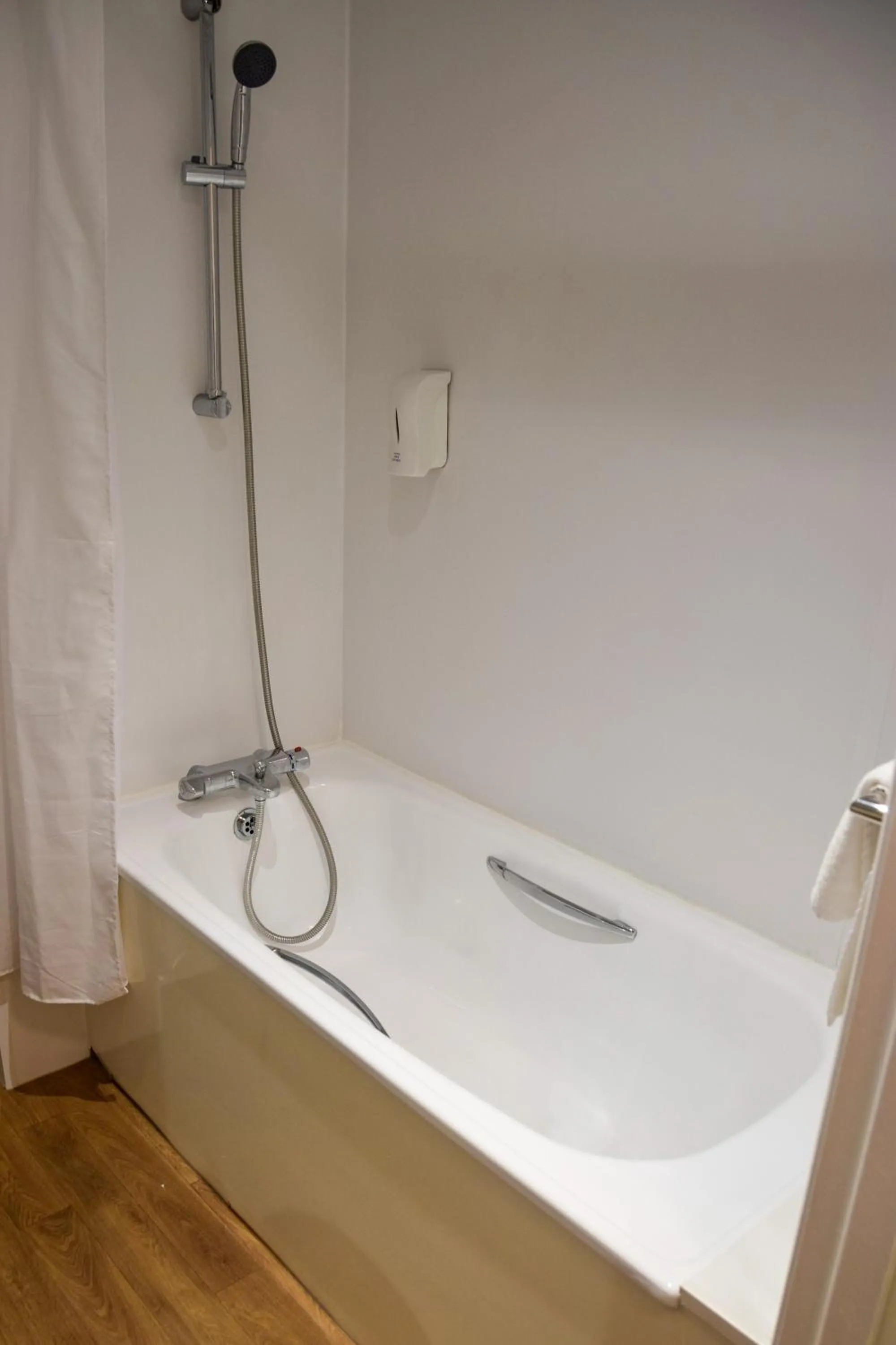 Bathroom in Royal Court Hotel