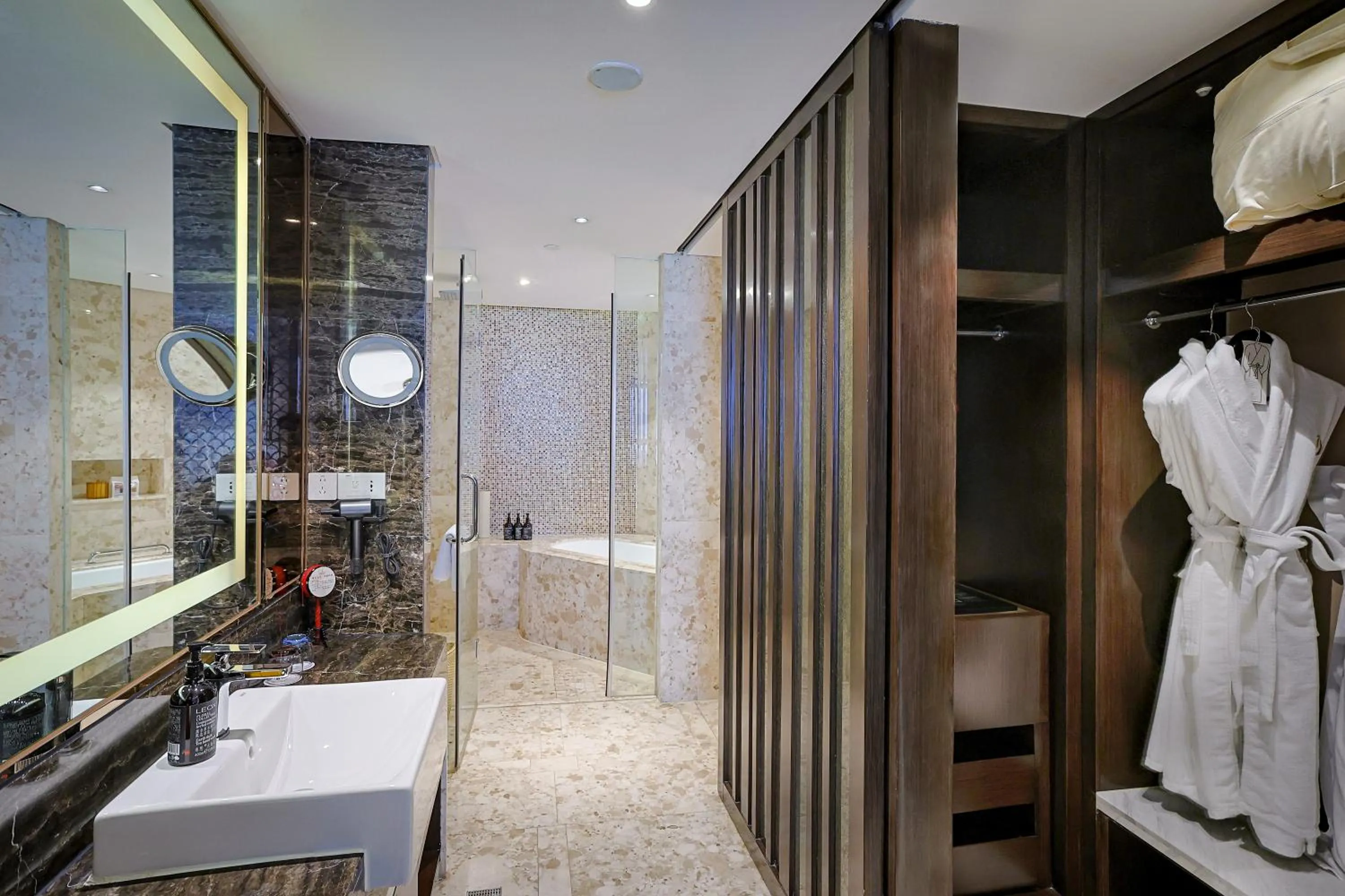 Bathroom in Yiwu Shangcheng Hotel