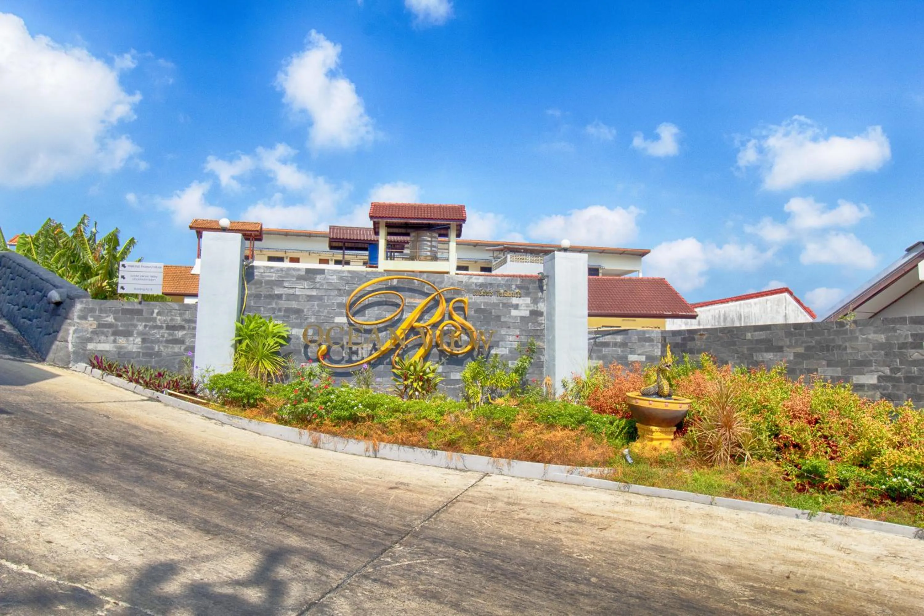 Property building in Ocean View Treasure Residence