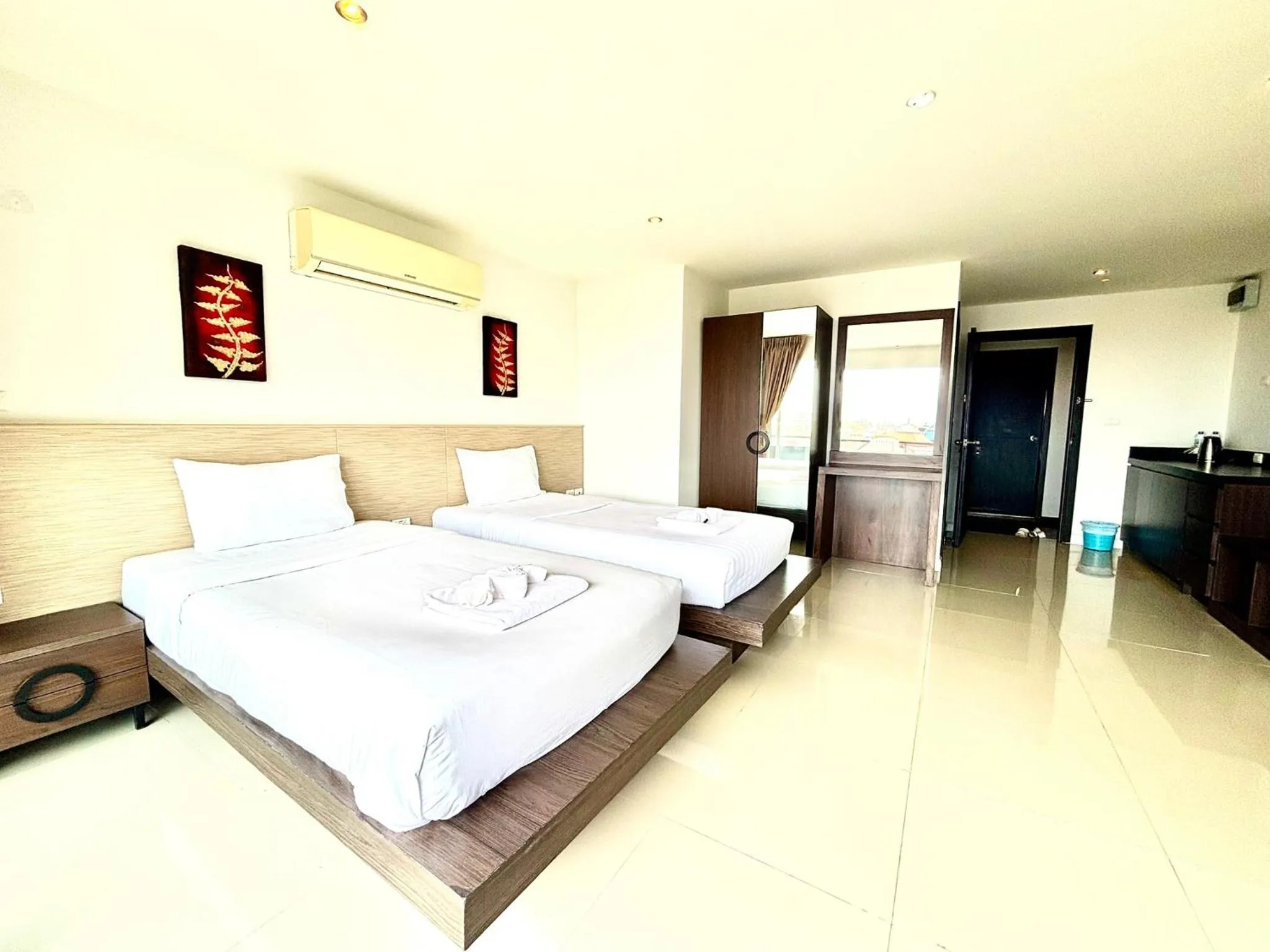 Bed in Ocean View Treasure Residence