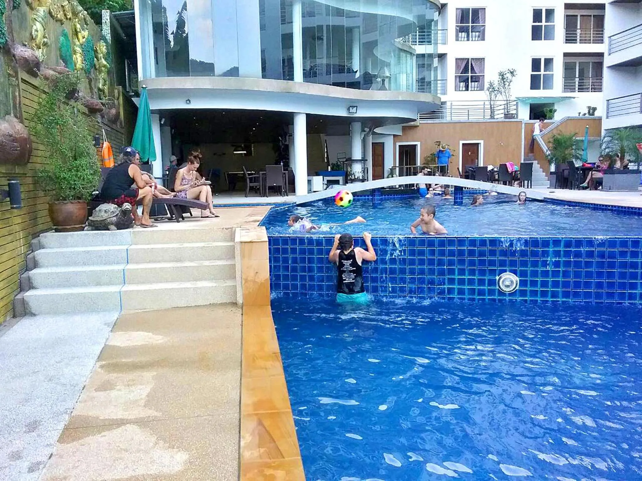 Swimming pool in Ocean View Treasure Residence