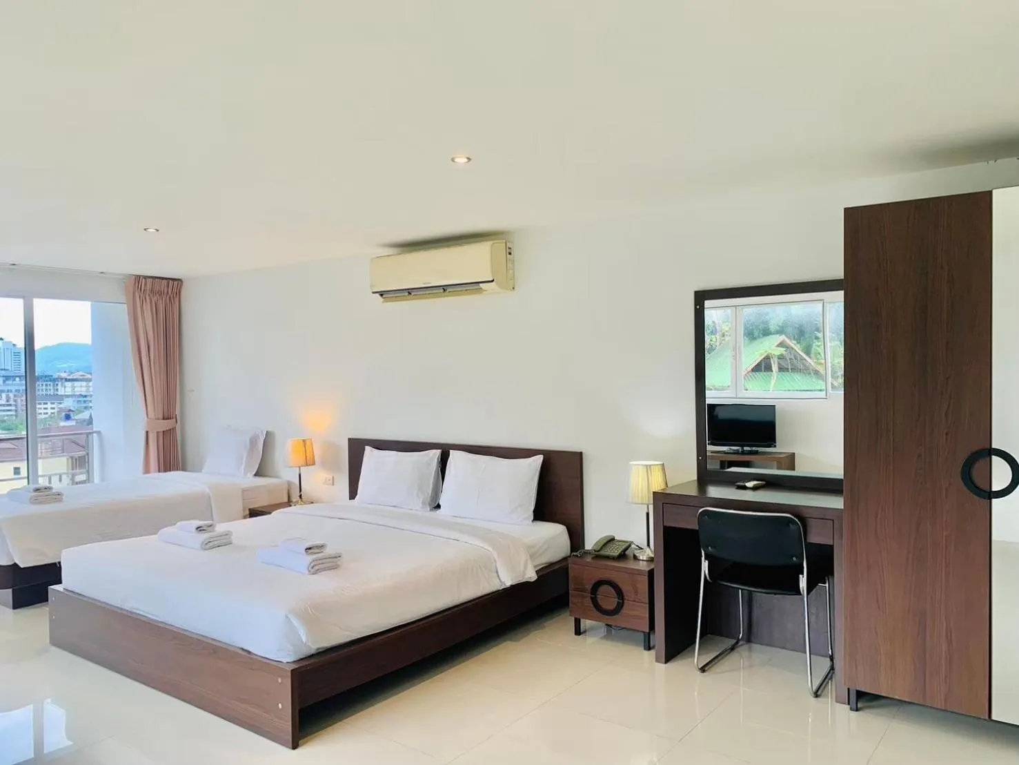 Bedroom, Bed in Ocean View Treasure Residence