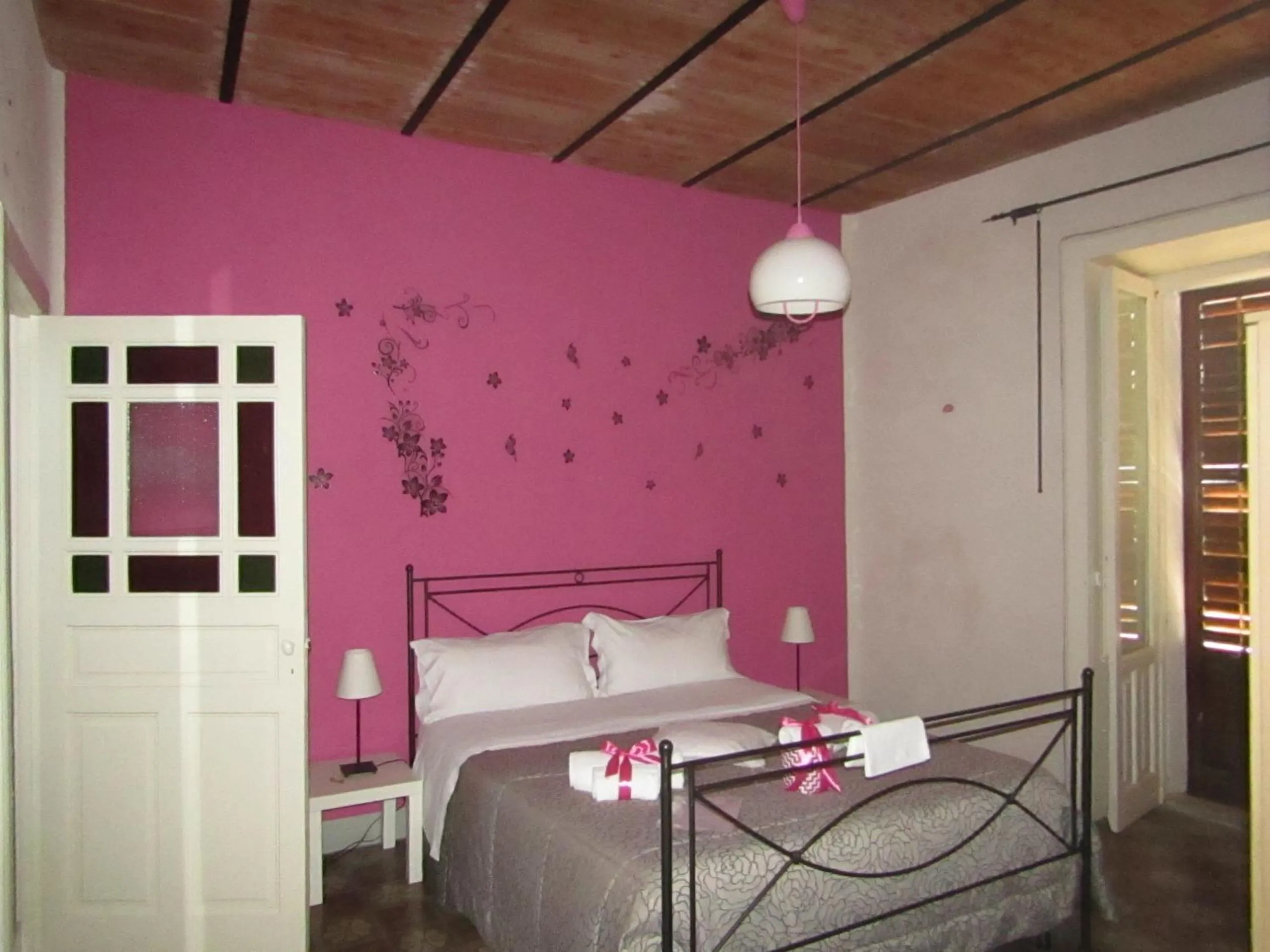 Bed in Bed & Breakfast StradaNuova