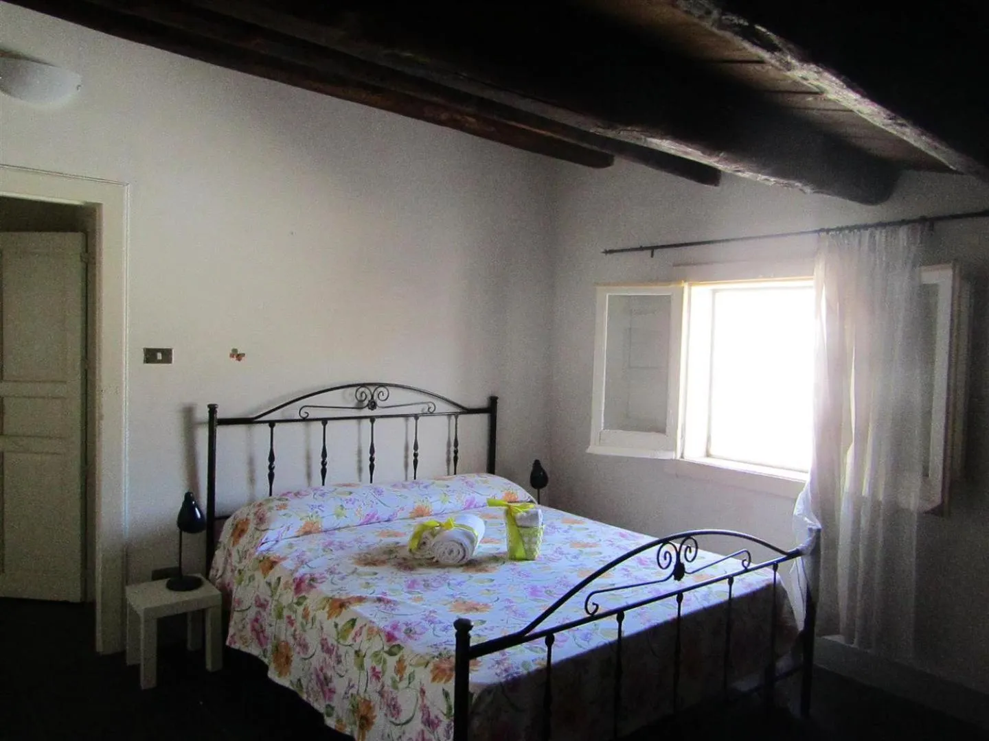 Bed in Bed & Breakfast StradaNuova