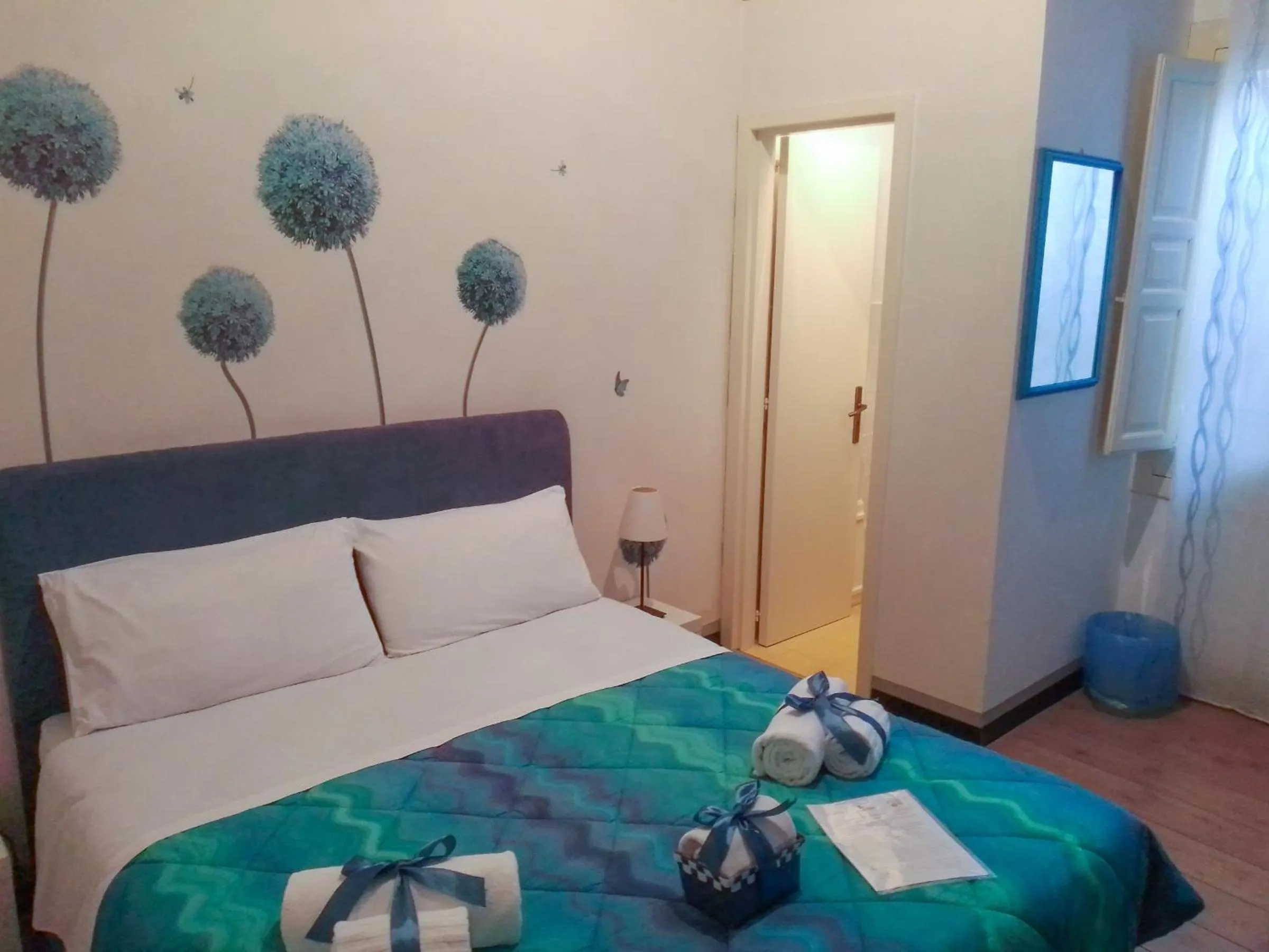 Bed in Bed & Breakfast StradaNuova