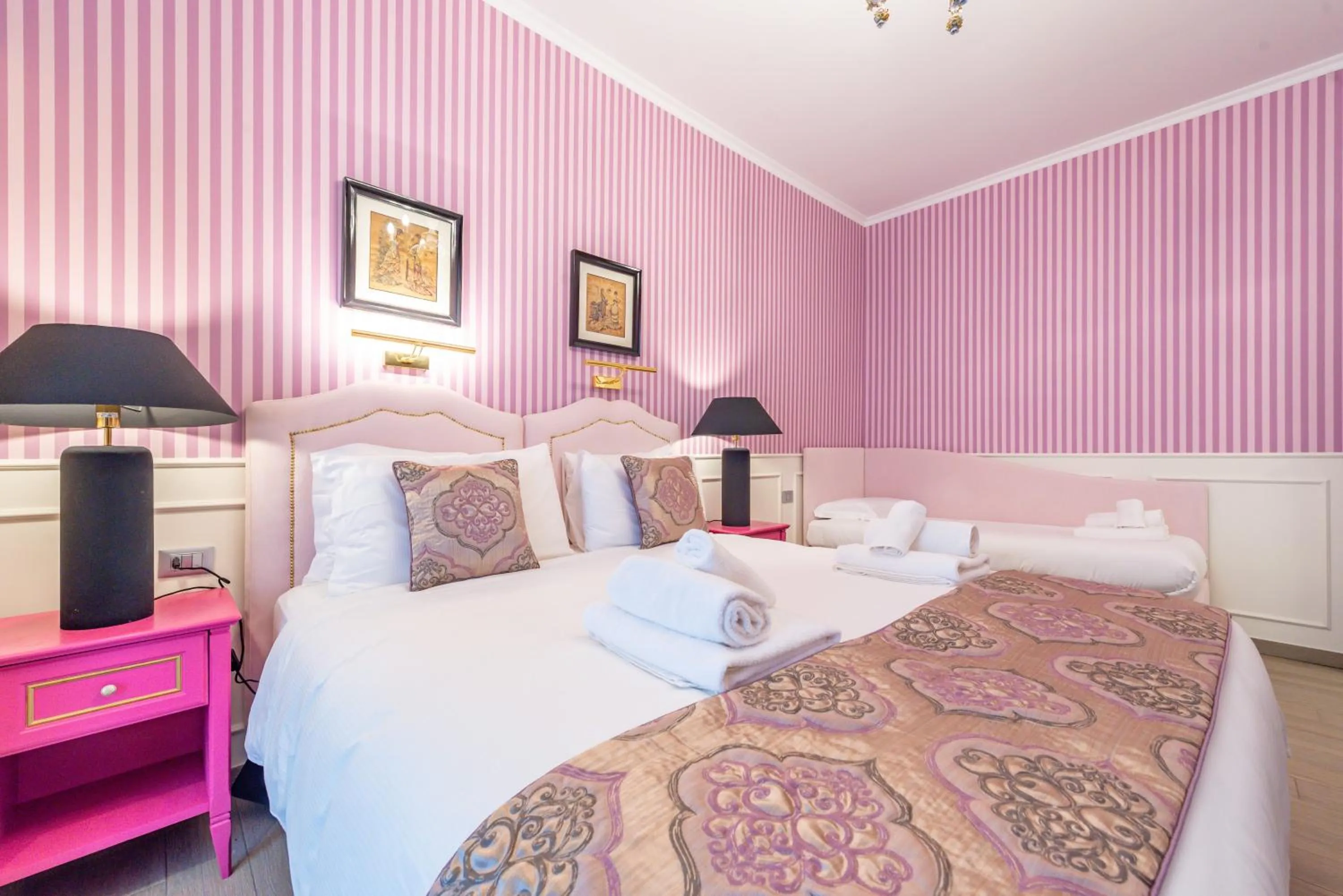 Other, Bed in Catone Vatican Suites by Ghor