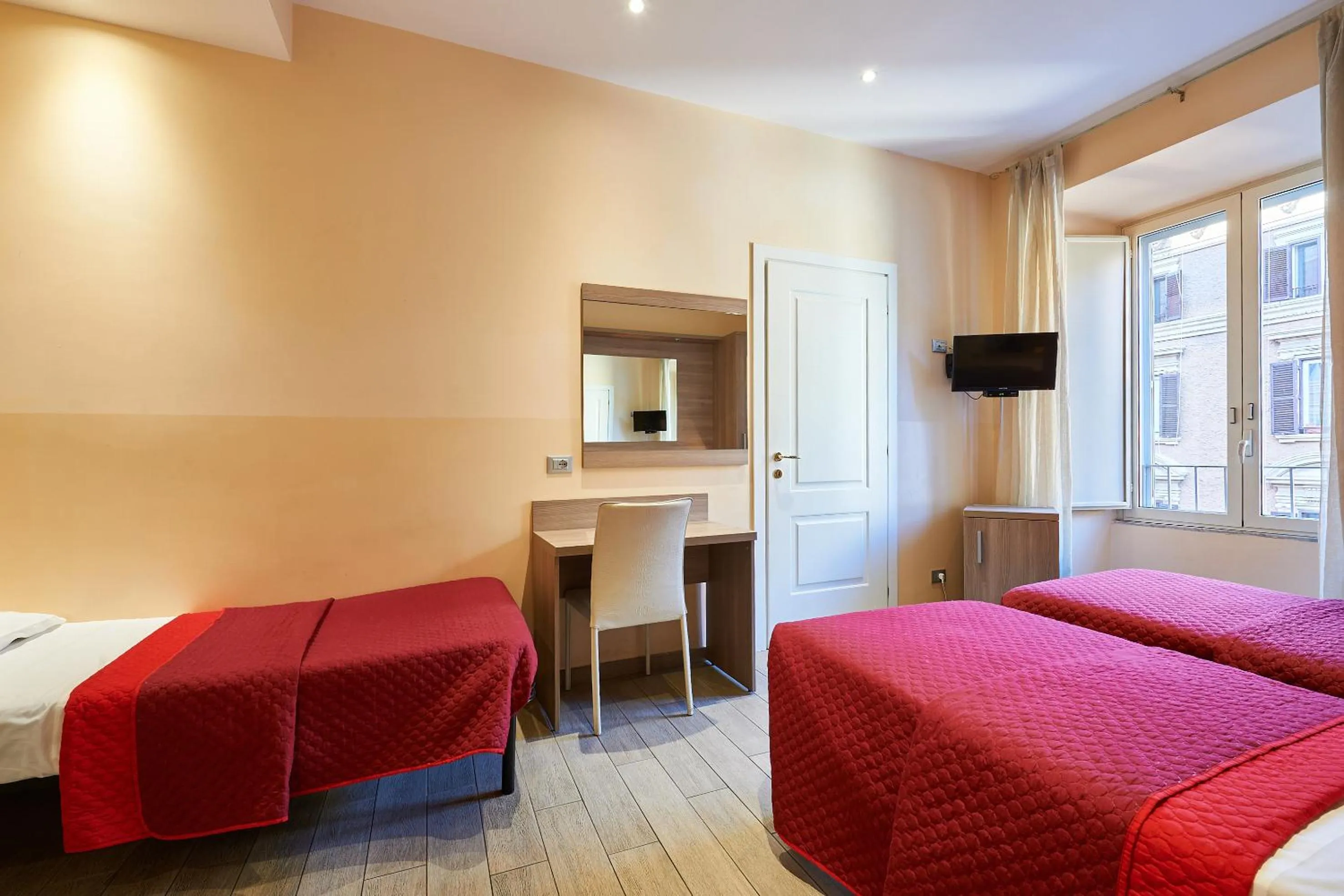 Bedroom, Bed in Catone Vatican Suites