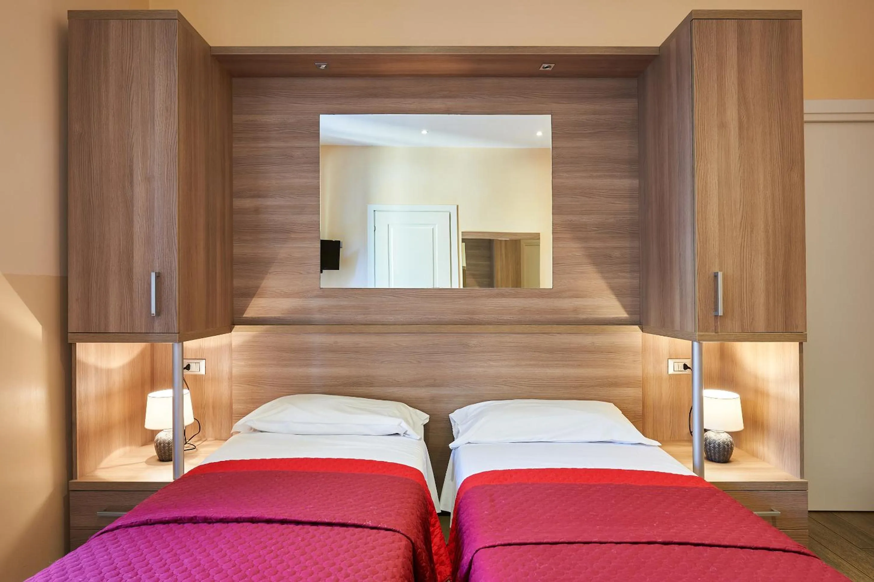 Bedroom, Bed in Catone Vatican Suites