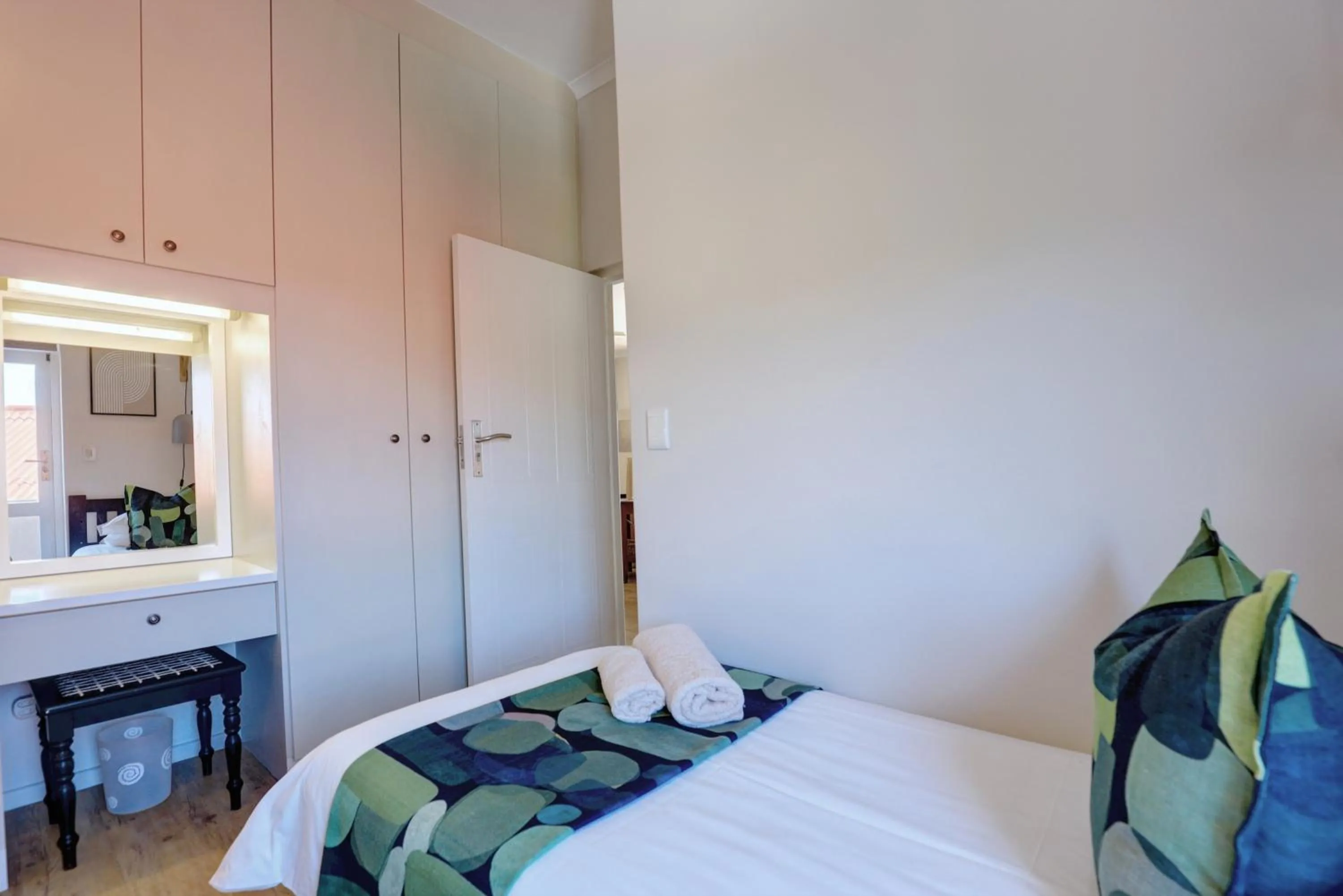 Bed in Oppiesee Selfcatering Apartments