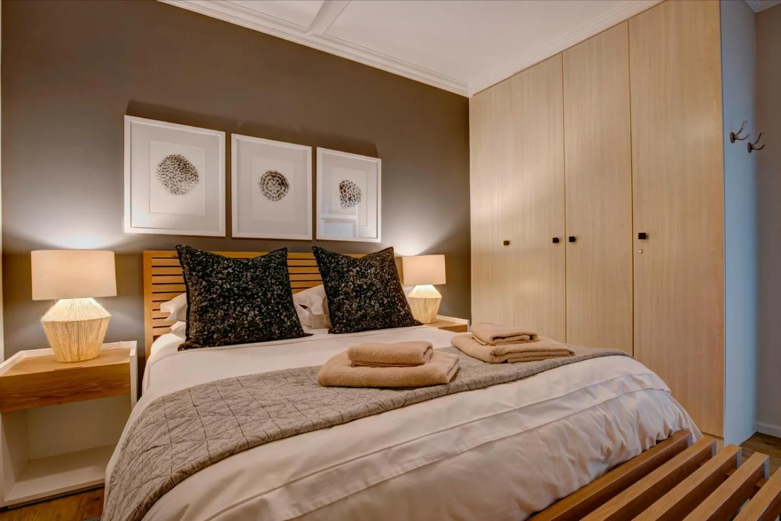 Bedroom, Bed in Oppiesee Selfcatering Apartments