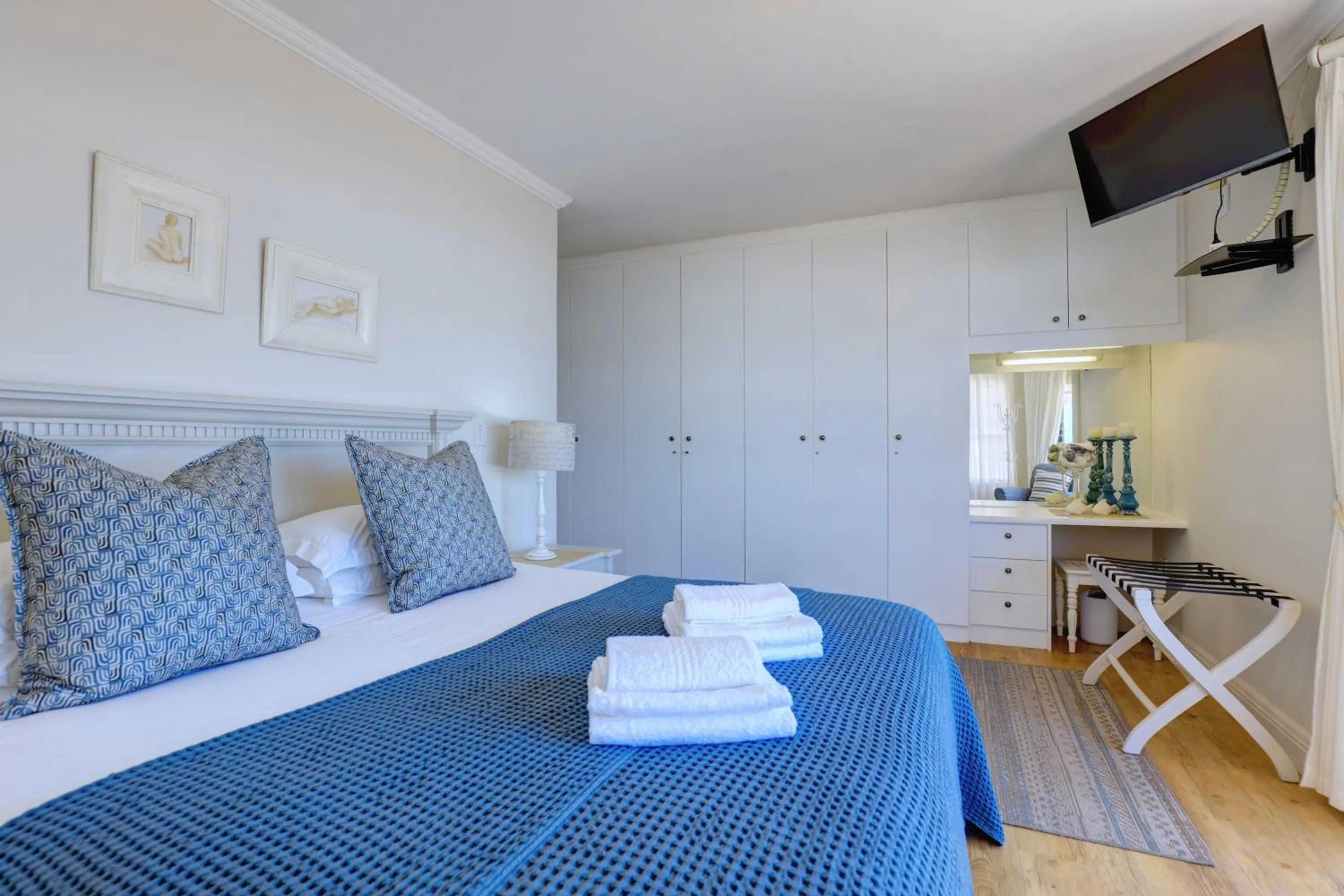 Bed in Oppiesee Selfcatering Apartments