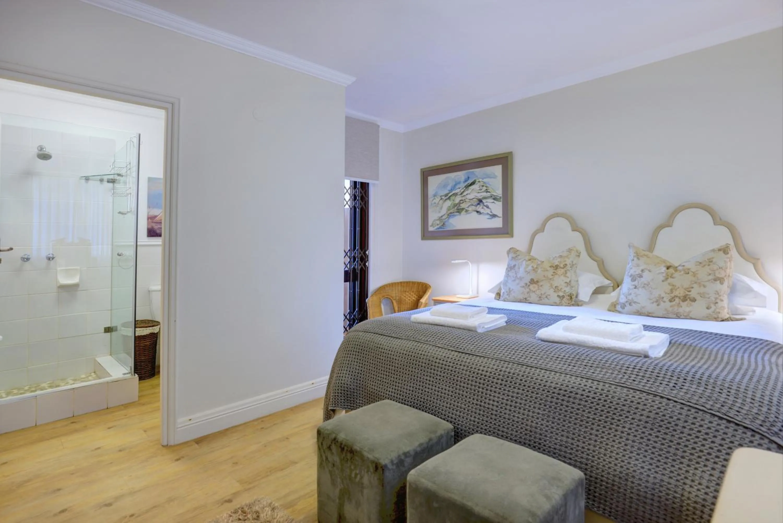 Bed in Oppiesee Selfcatering Apartments