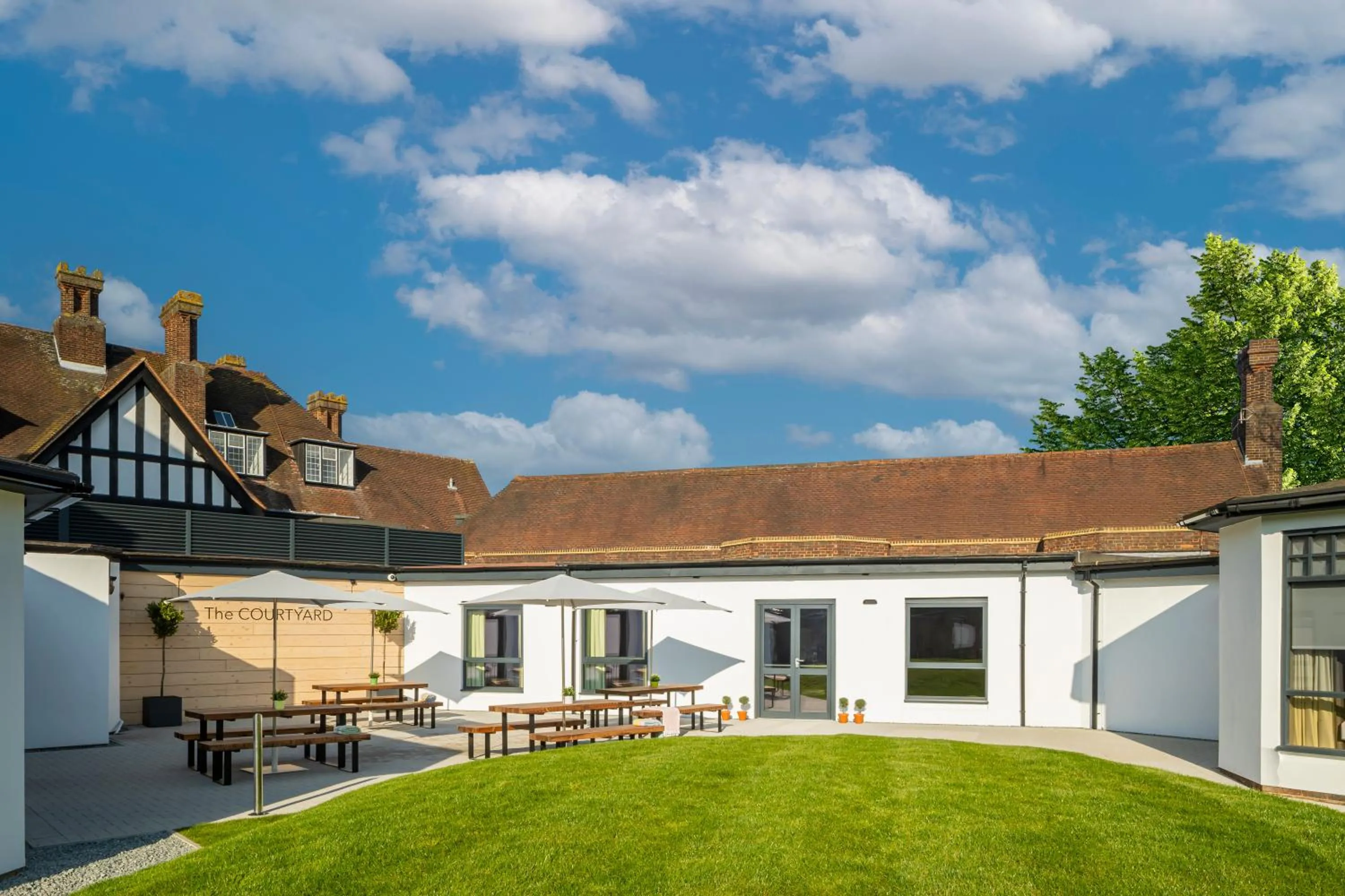 Patio in Holiday Inn London-Bexley by IHG