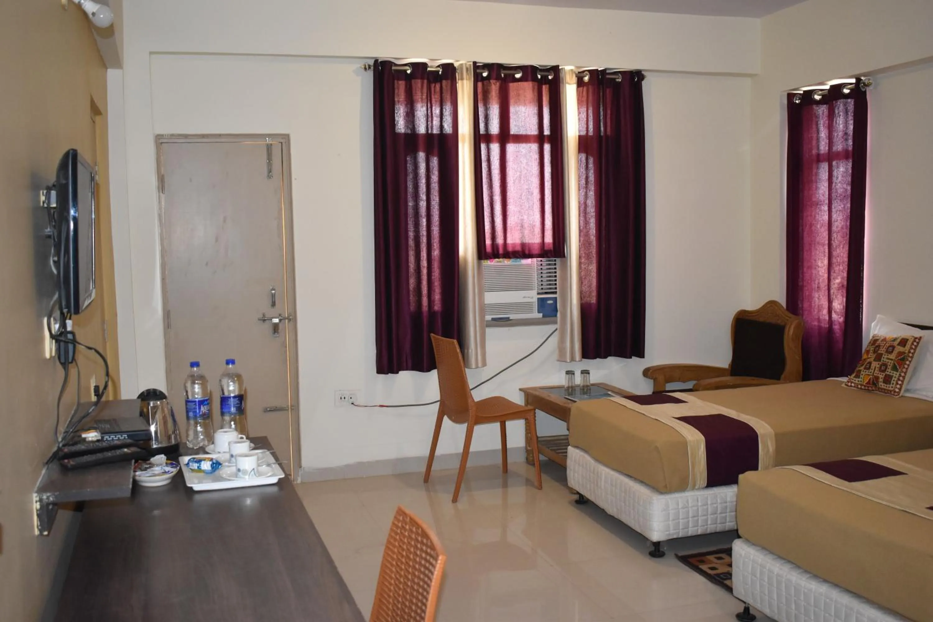 Photo of the whole room in Hotel Bodh Vilas