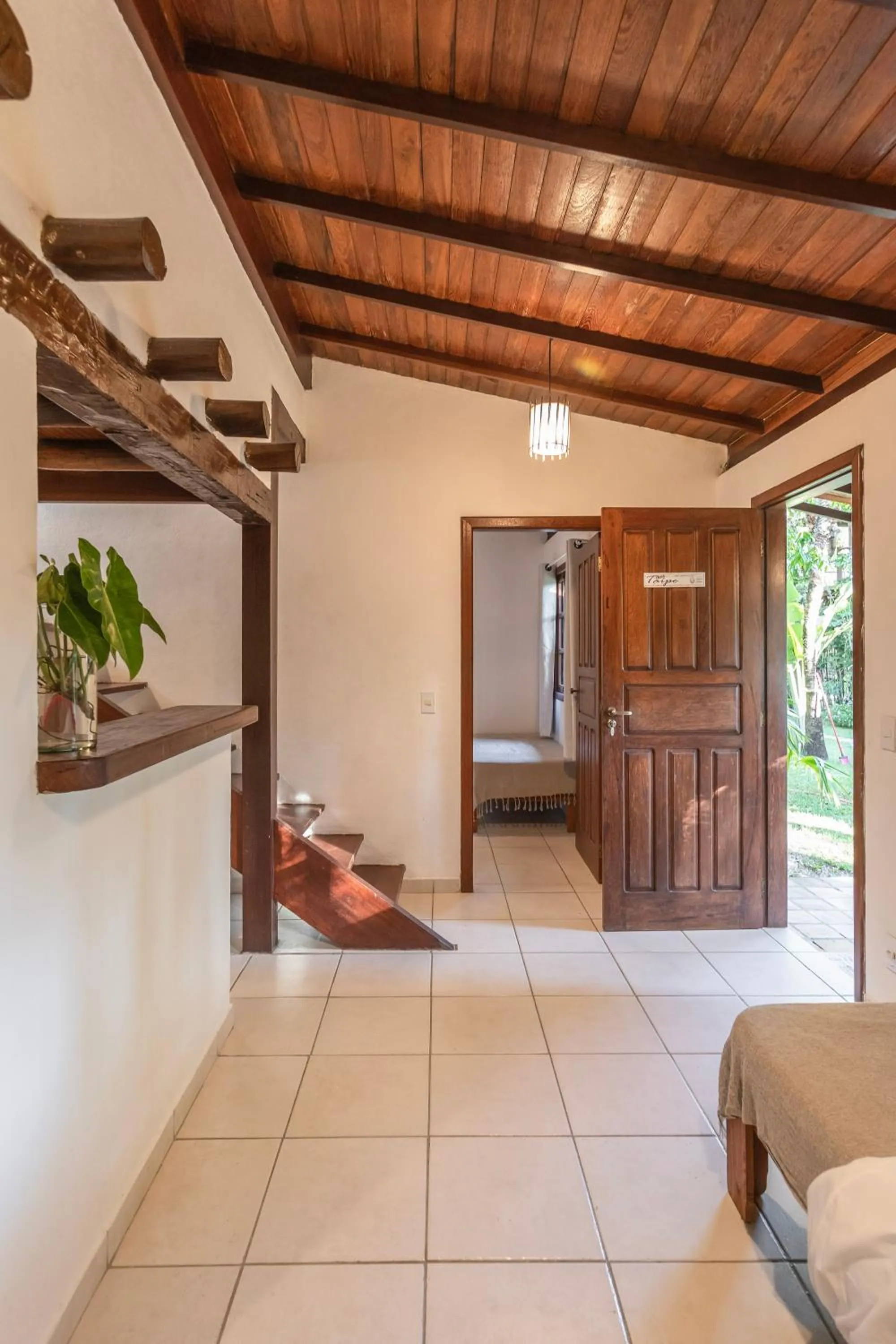 Living room, Bed in Pousada Arraial dos Sonhos