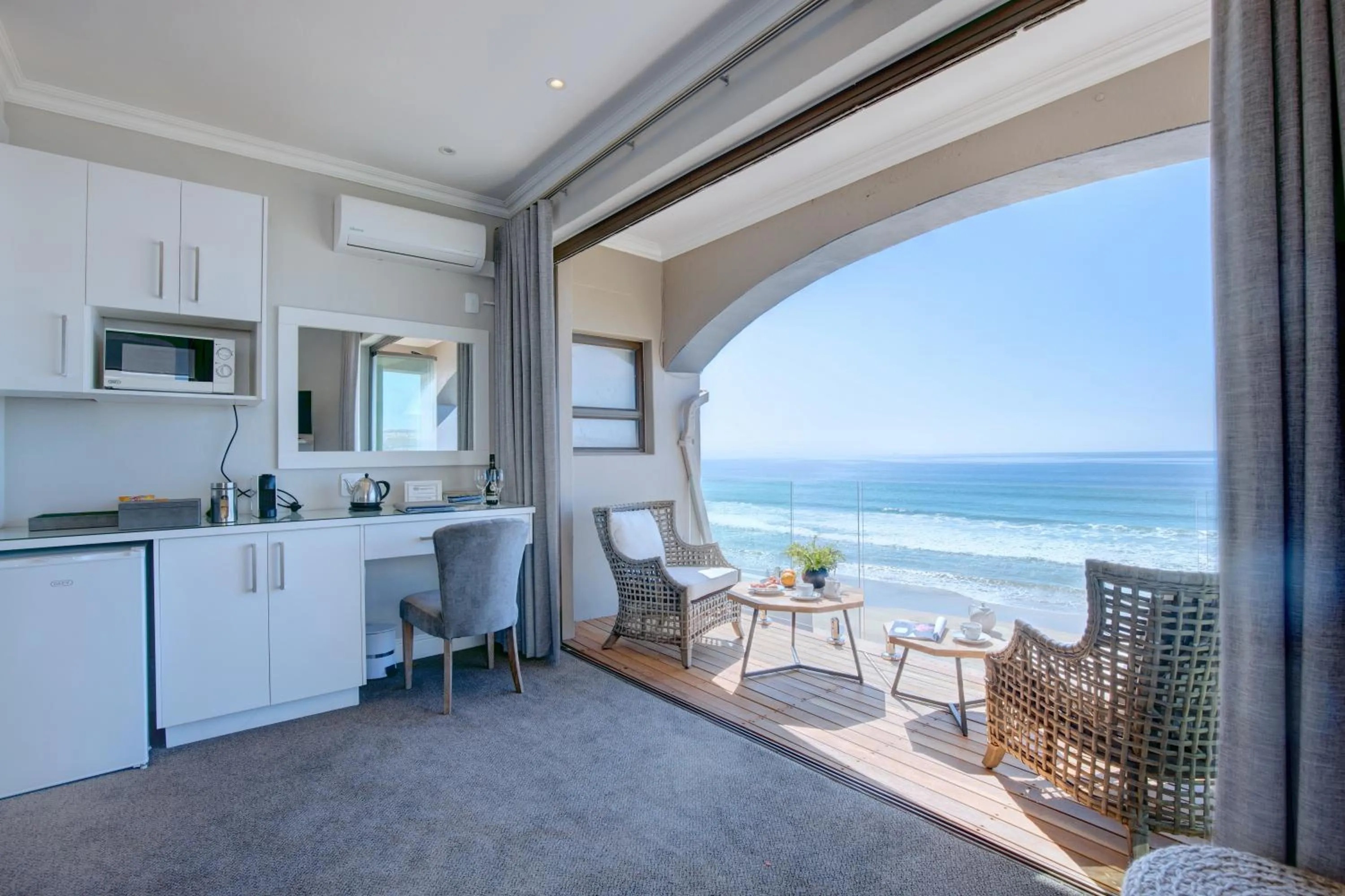 Bay Lodge on the Beach