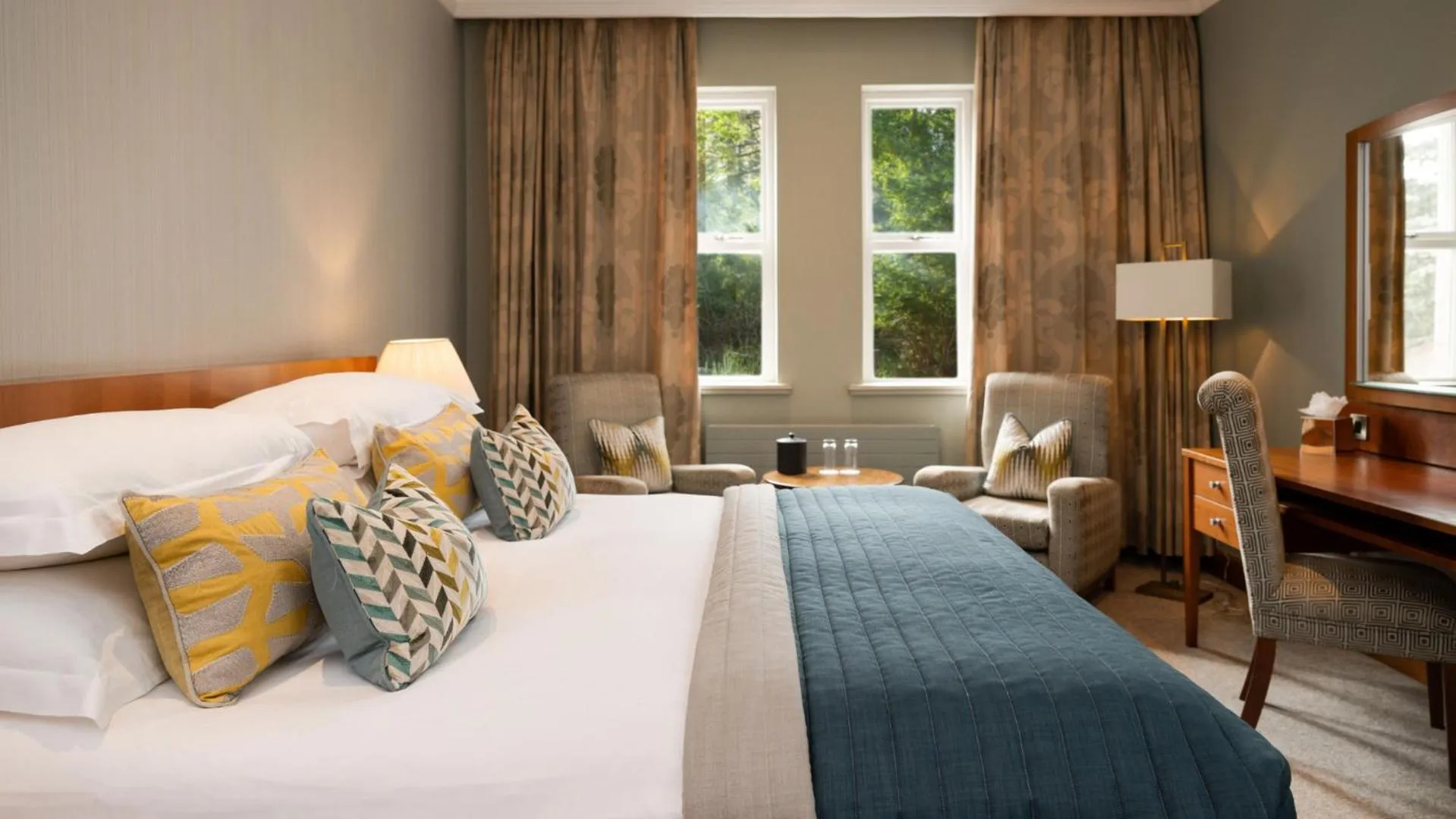 Bedroom, Bed in The Culloden Estate and Spa