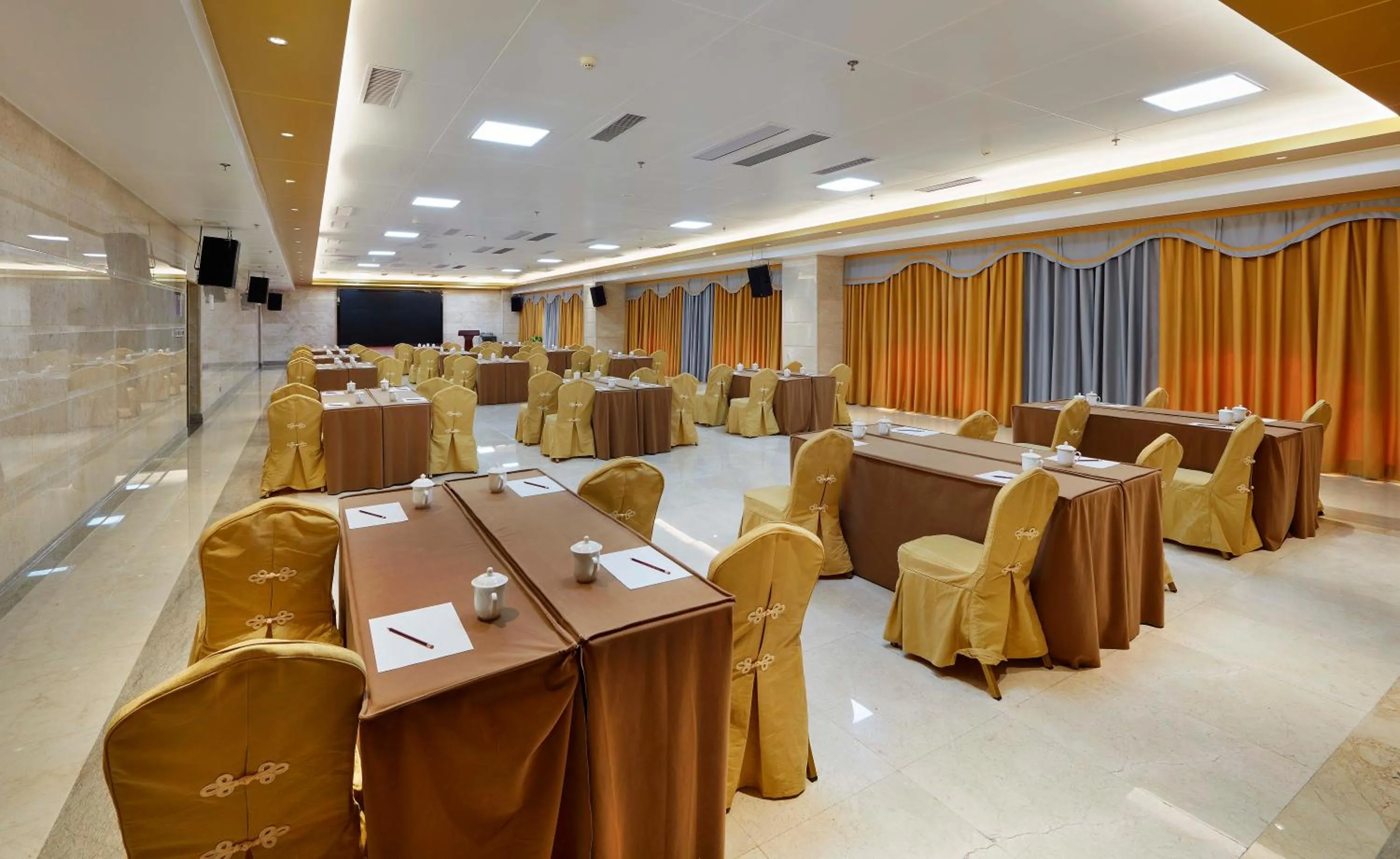 Meeting/conference room in Mei Zhou Guset Hotel