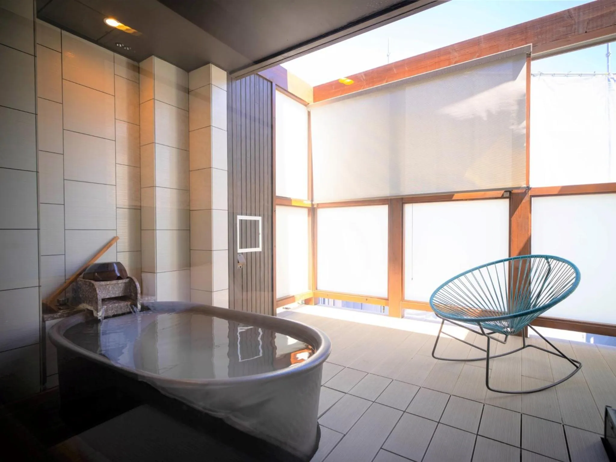 Photo of the whole room in Gensen Ichinoyu